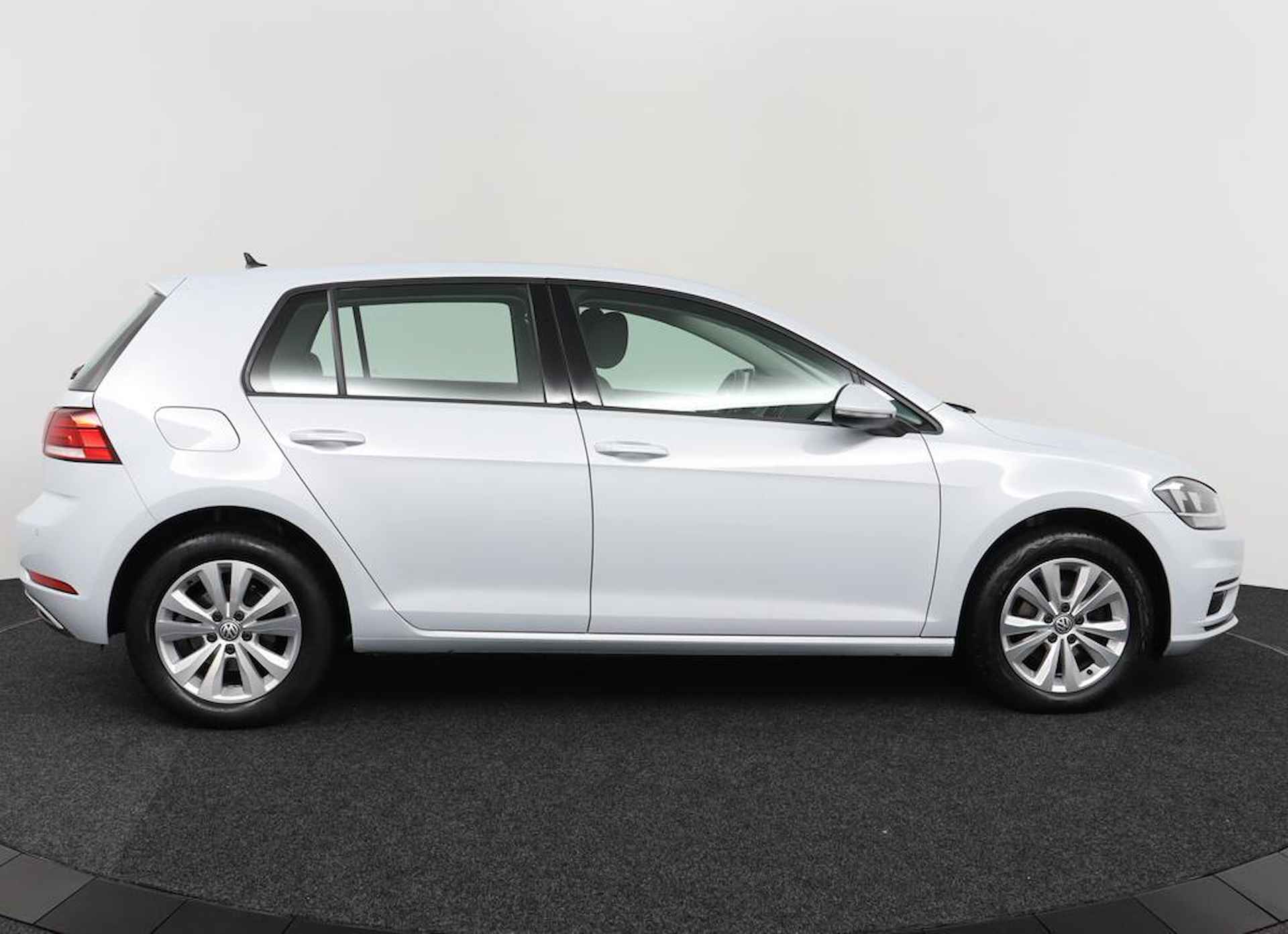 Volkswagen Golf 1.0 TSI 110Pk Comfortline - 2/40