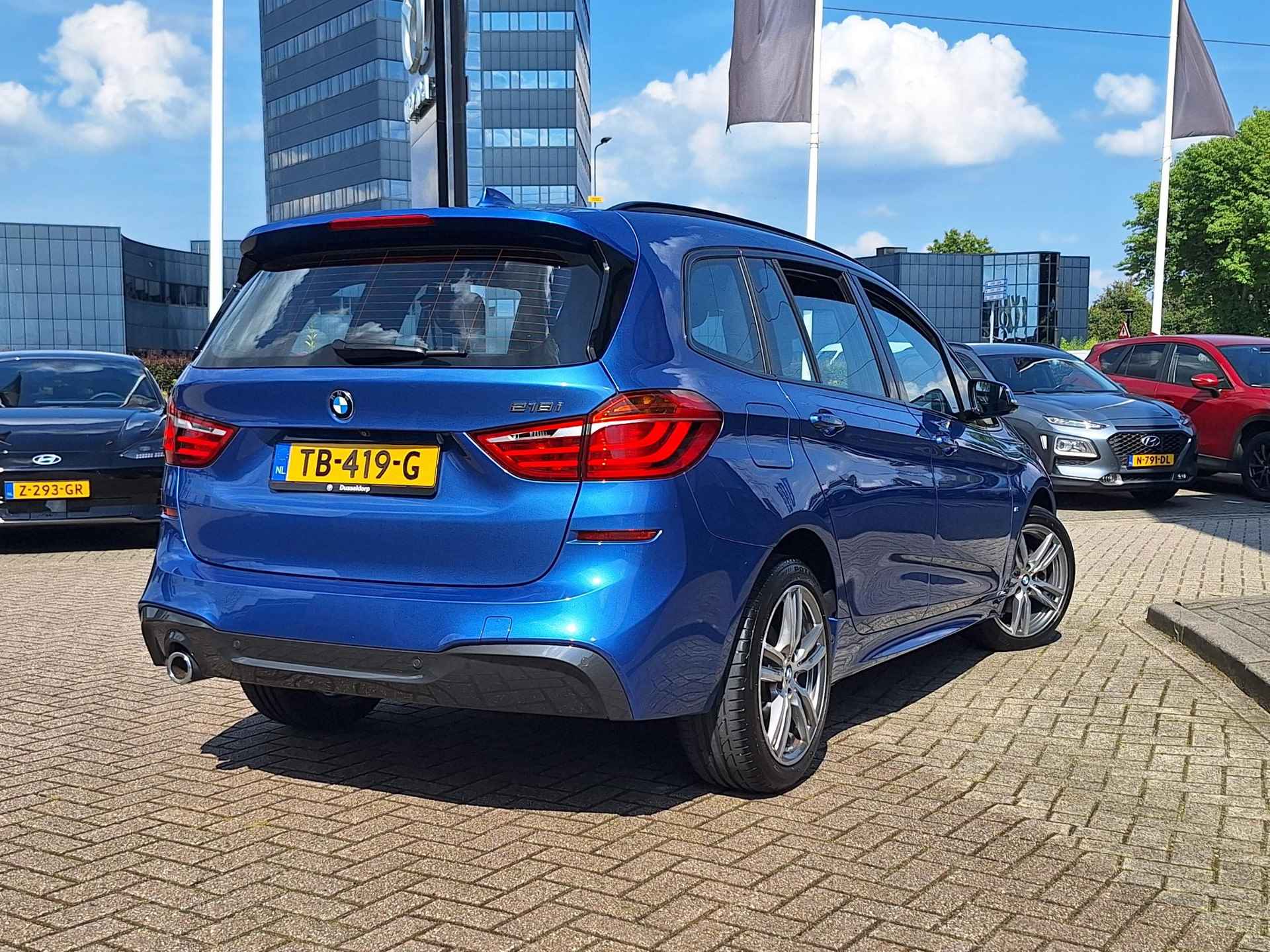 BMW 2-serie Gran Tourer 218i 7pers. Executive Launch Edition Automaat | Rijklaarprijs | Alacantara Sportstoelen | 7 persoons | Full LED | Navi | Camera | Incluisief 12 mnd BOVAG-Garantie! | - 5/45