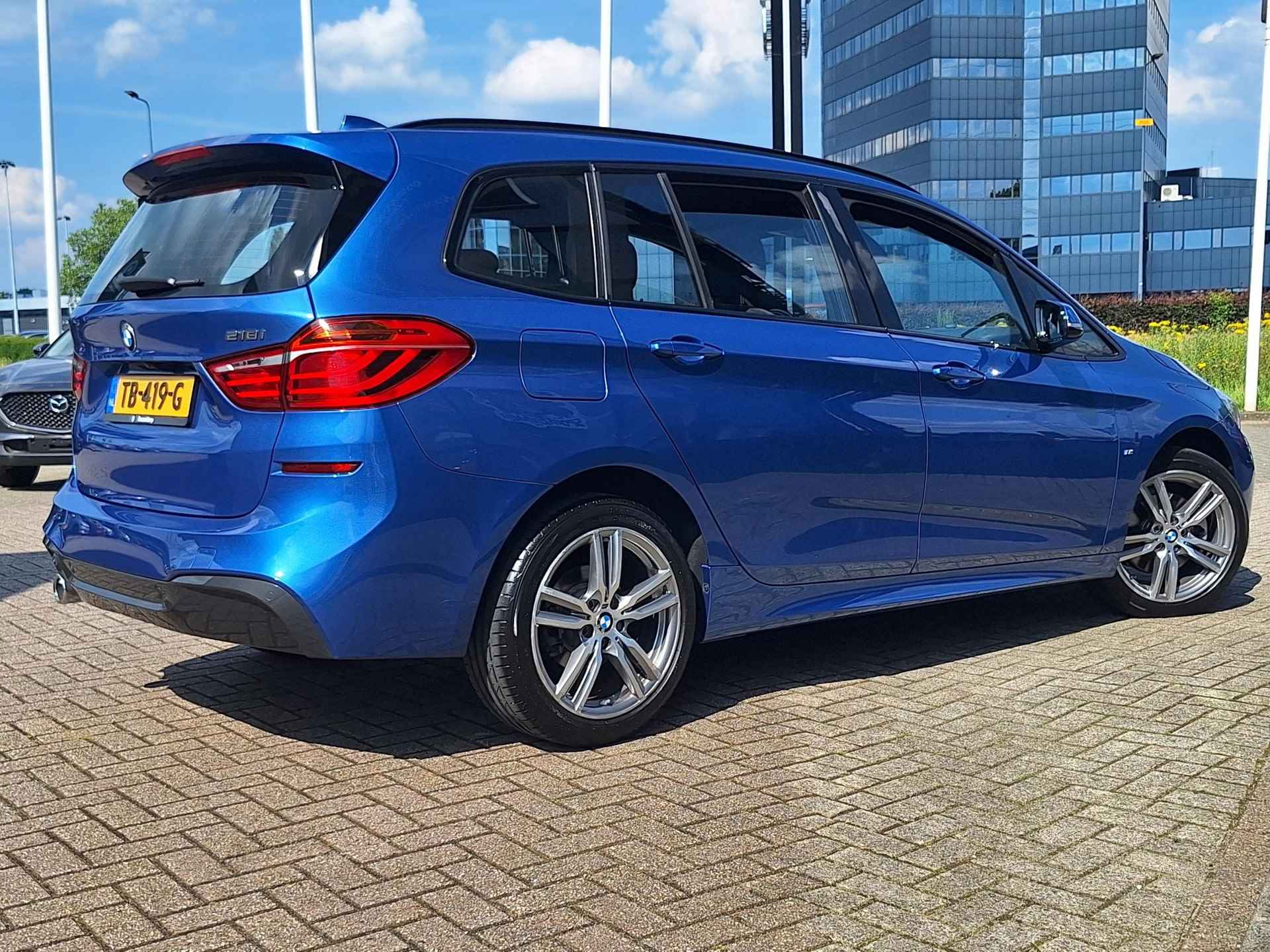 BMW 2-serie Gran Tourer 218i 7pers. Executive Launch Edition Automaat | Rijklaarprijs | Alacantara Sportstoelen | 7 persoons | Full LED | Navi | Camera | Incluisief 12 mnd BOVAG-Garantie! | - 8/45