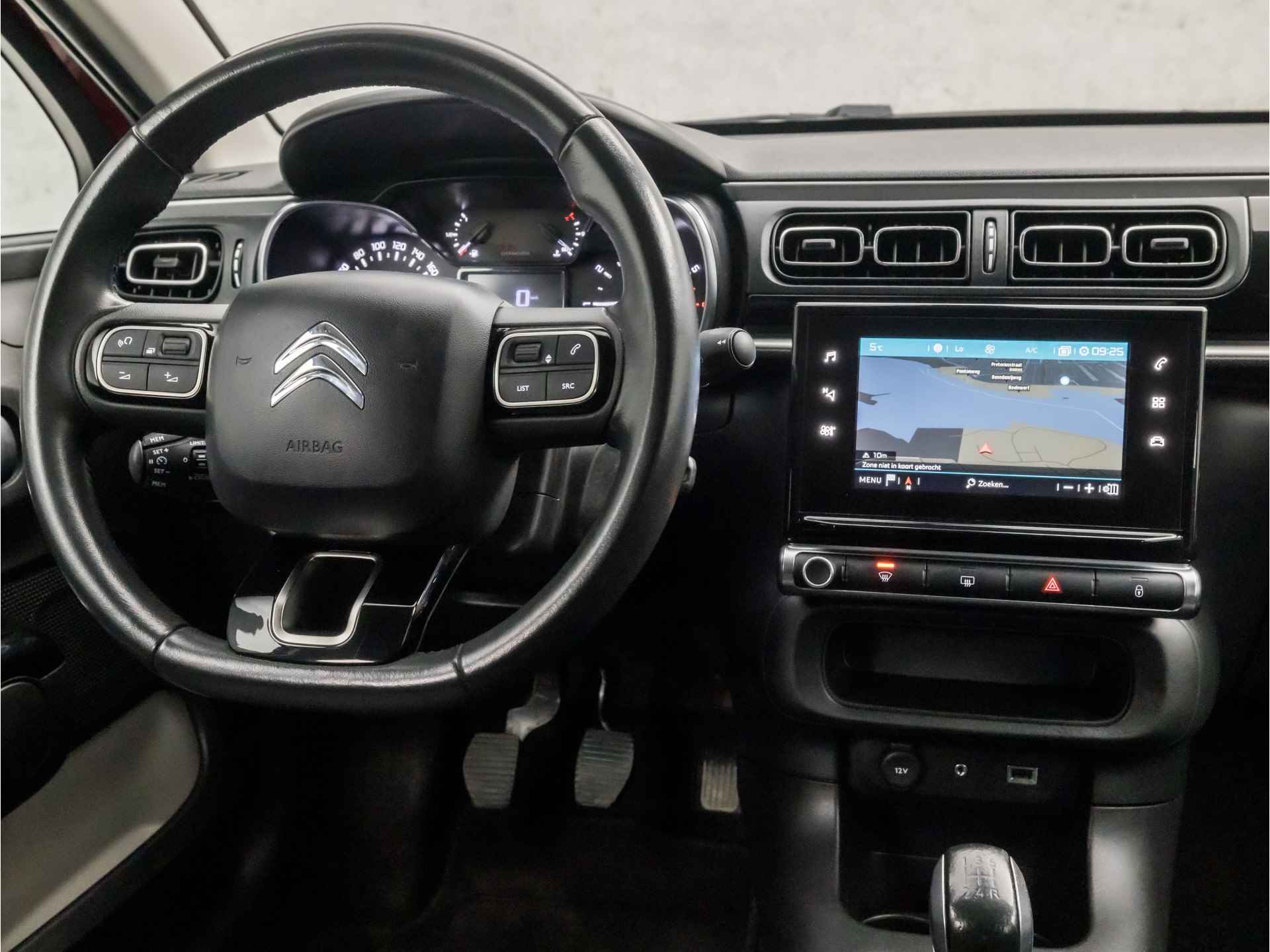 Citroën C3 1.2 PureTech S&S Shine (APPLE CARPLAY, NAVIGATIE, CAMERA, GETINT GLAS, SPORTSTOELEN, LM VELGEN, CRUISE, NIEUWE APK, NIEUWSTAAT) - 7/35