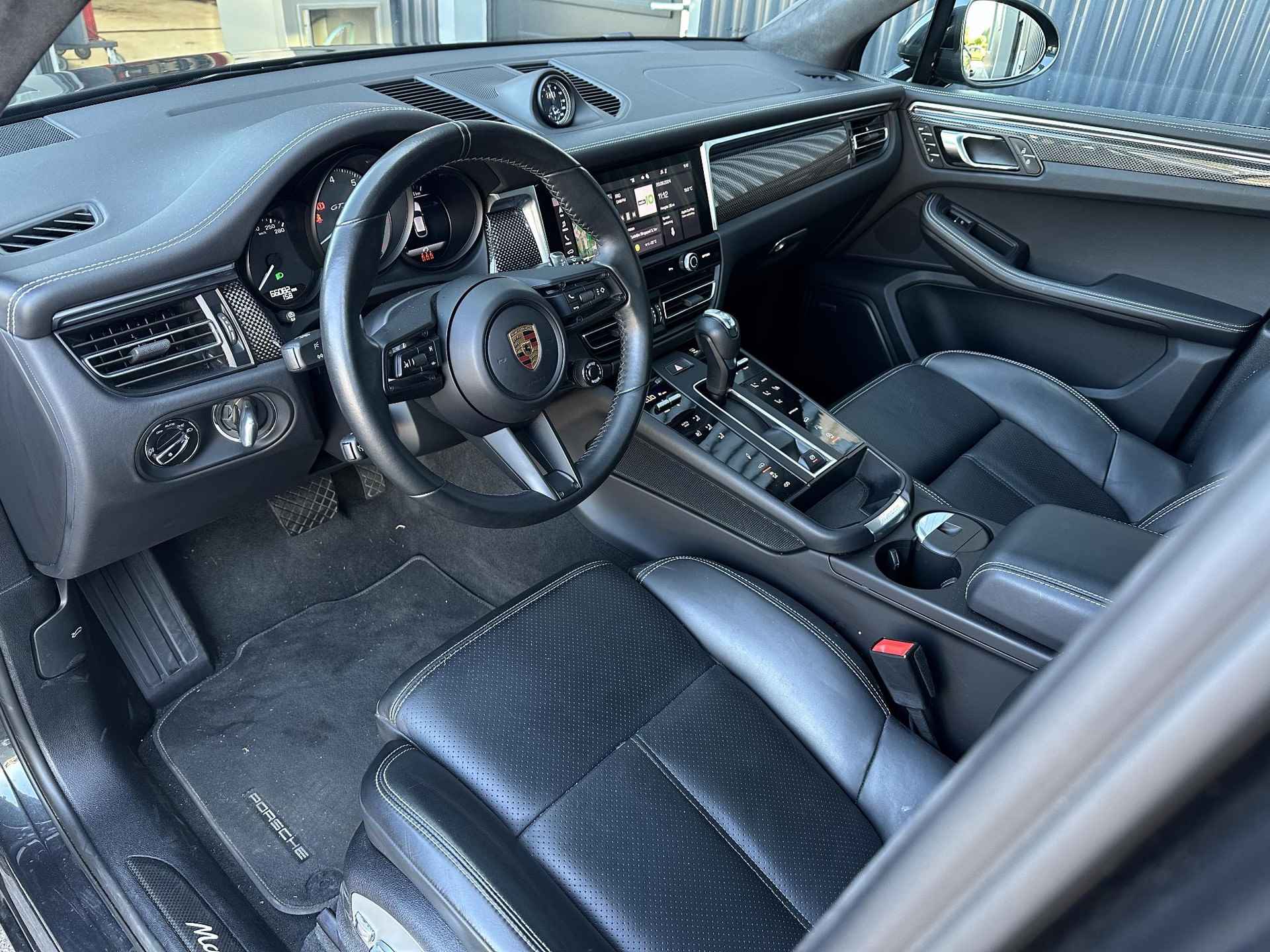 Porsche Macan 2.9 GTS 441pk | 1e Eigenaar | Luchtvering | Pano | Carbon | Trekhaak - 13/60