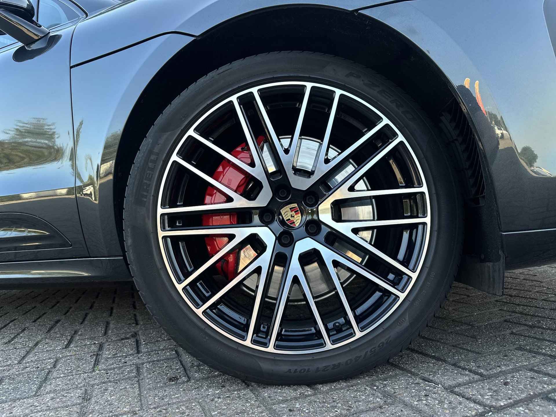 Porsche Macan 2.9 GTS 441pk | 1e Eigenaar | Luchtvering | Pano | Carbon | Trekhaak - 24/60