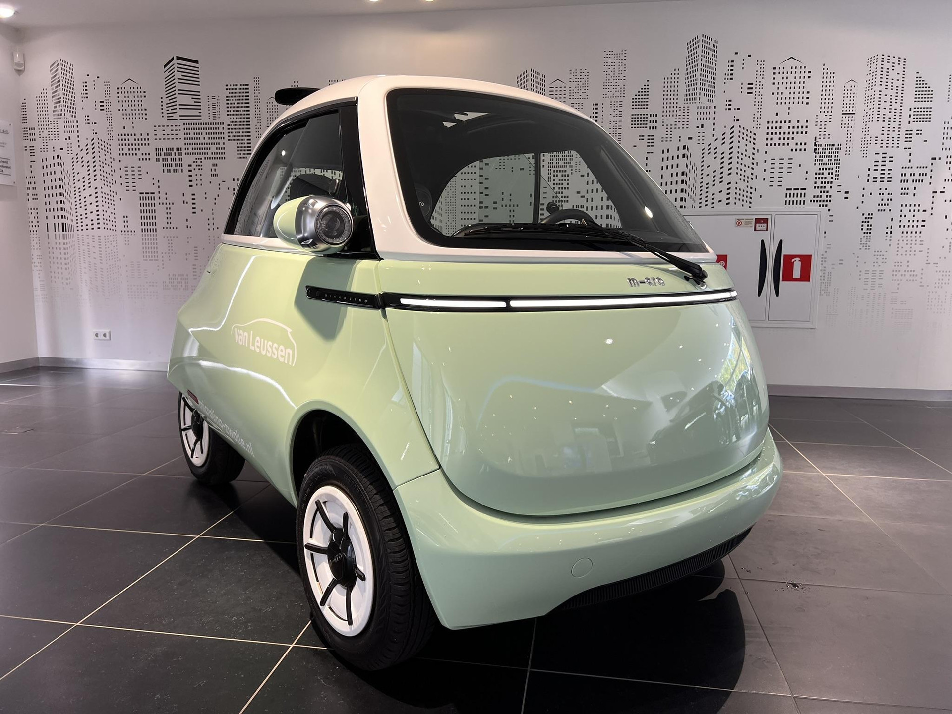 Microlino Competizione 10.5 kWh Competizione 100% ELEKTRISCH UNIEK EYECATCHER ZONNEDAK 177KM WLTP