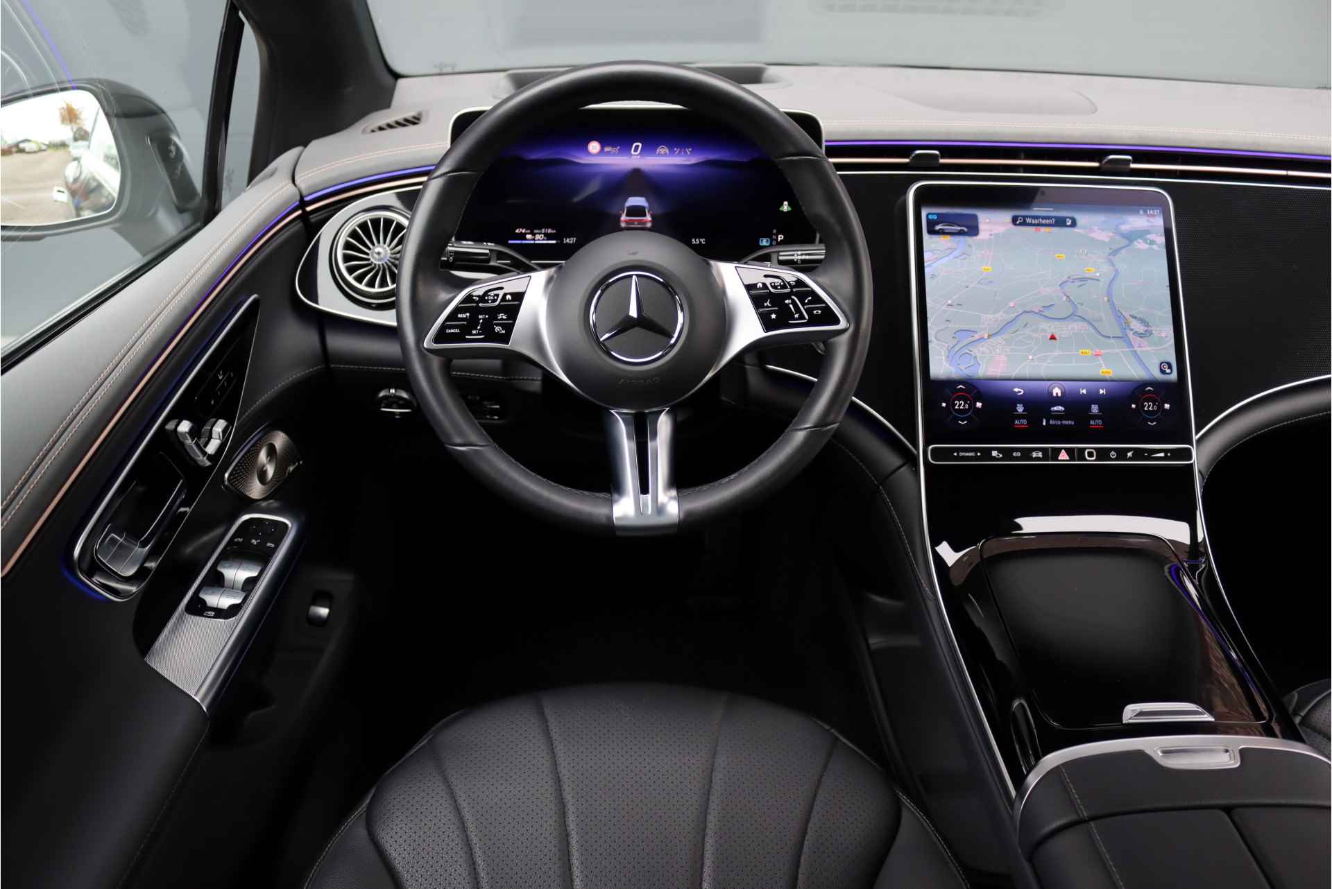 Mercedes-Benz EQE 300 Luxury Line 89 kWh | Distronic+ | Burmester | Trekhaak | Warmtepomp | Digital Light | Leder | Surround Camera | HUD | Augmented Reality | Memory | - 30/46