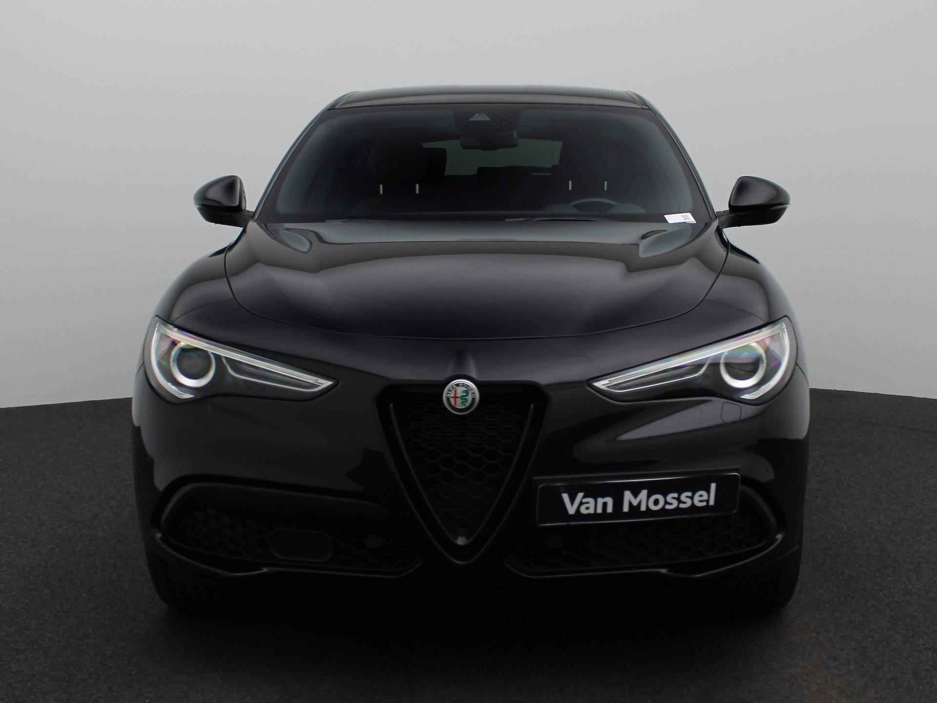 Alfa Romeo Stelvio 2.0 T AWD Sprint | NAVIGATIE | ACHTERUITRIJCAMERA | HALF-LEDER | PARKEERSENSOREN V+A | ELEKTRISCHE ACHTERKLEP | CLIMATE CONTROL | ADAPTIVE CRUISE CONTROL | BI-XENON KOPLAMPEN | - 4/40