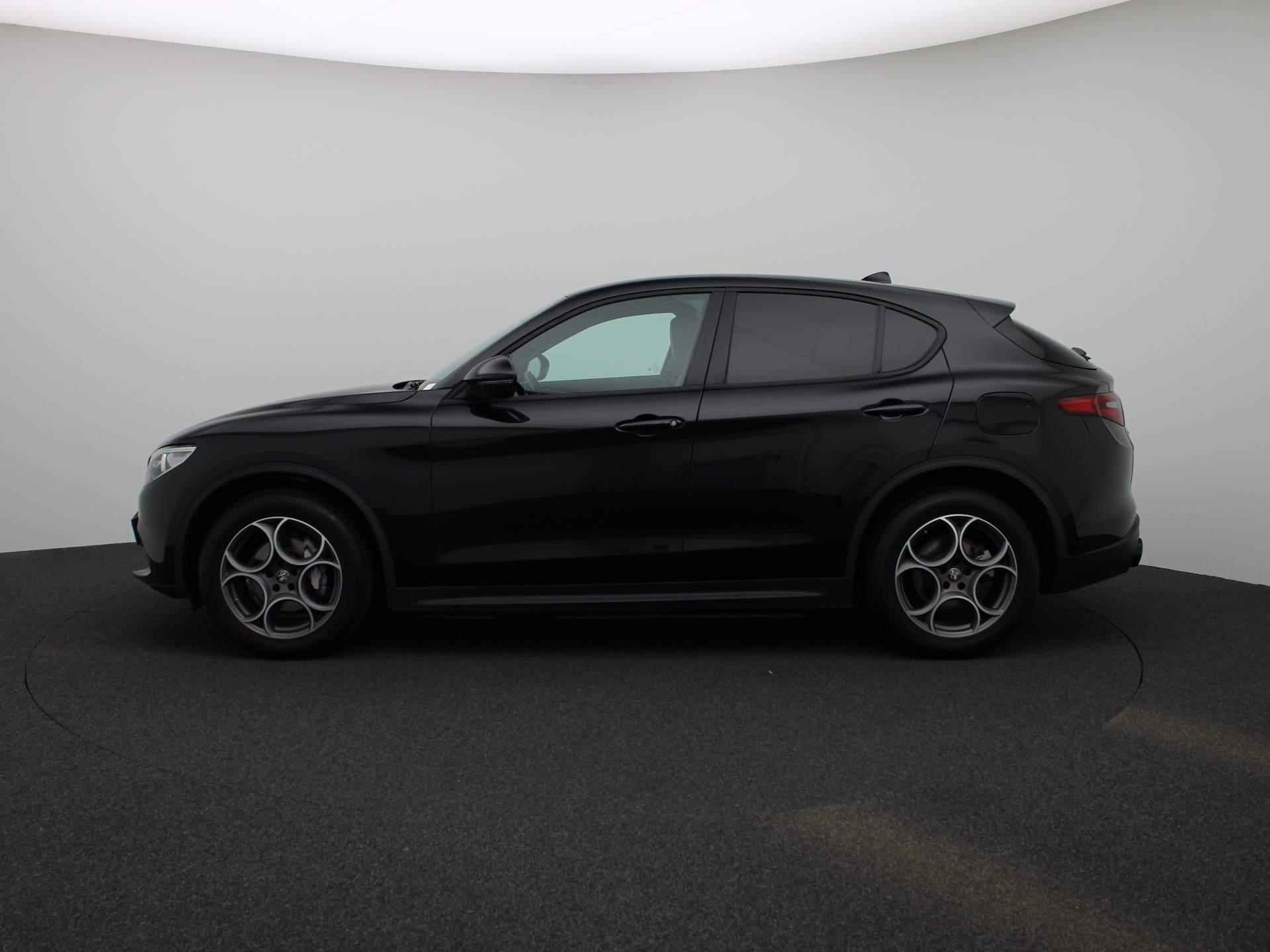 Alfa Romeo Stelvio 2.0 T AWD Sprint | NAVIGATIE | ACHTERUITRIJCAMERA | HALF-LEDER | PARKEERSENSOREN V+A | ELEKTRISCHE ACHTERKLEP | CLIMATE CONTROL | ADAPTIVE CRUISE CONTROL | BI-XENON KOPLAMPEN | - 7/40