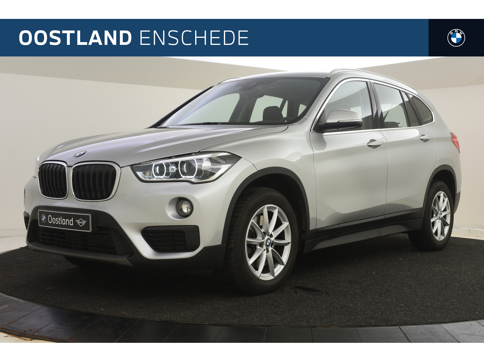 BMW X1 sDrive20i Executive Automaat / LED / Cruise Control / Stoelverwarming / Multifunctioneel stuurwiel