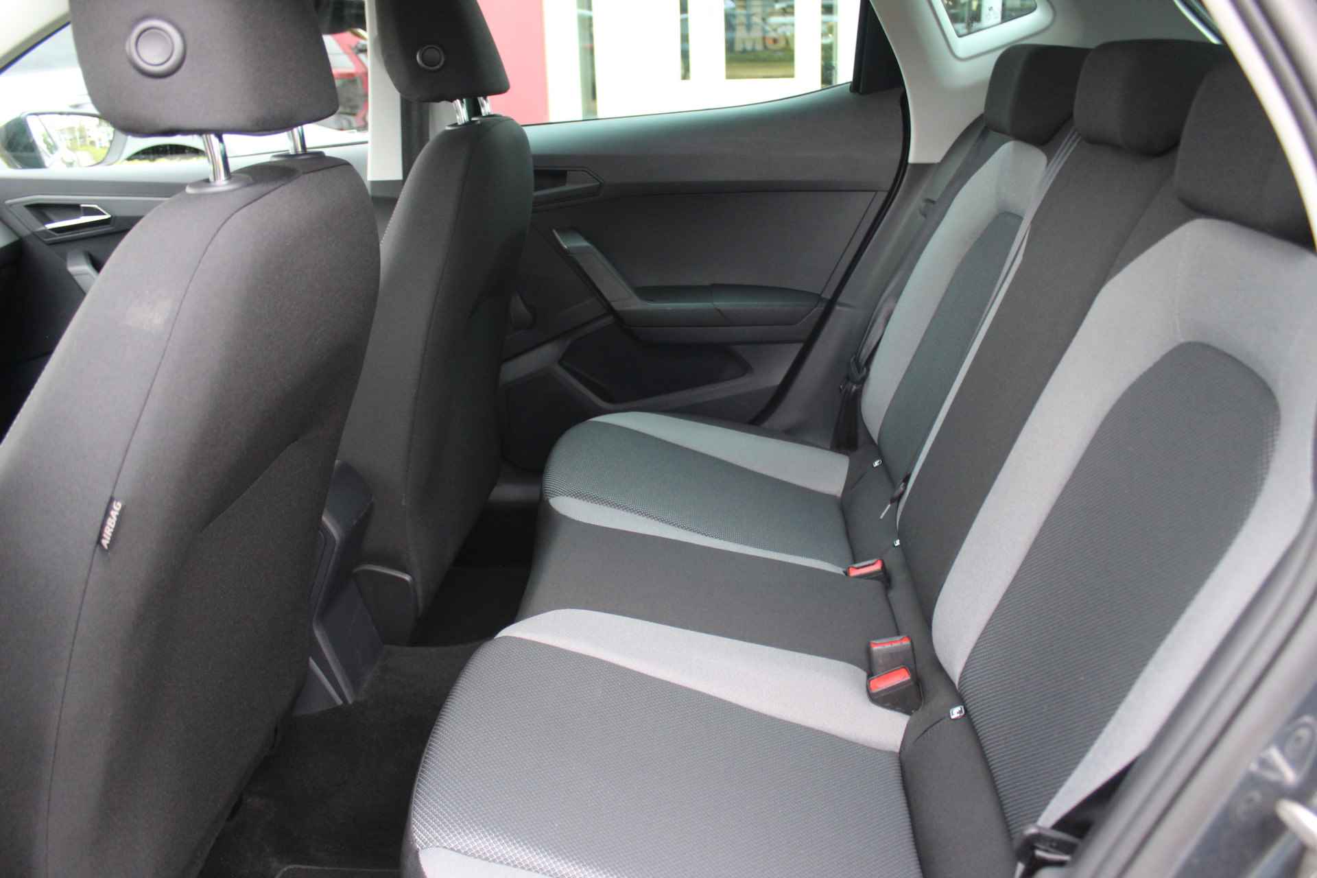 SEAT Ibiza 1.0 TSI Style Business Intense Metallic/ Digitale Cockpit/ Clima/ Navi/ Camera. Parkeersensor V. + A. / 16 lmv - 14/30