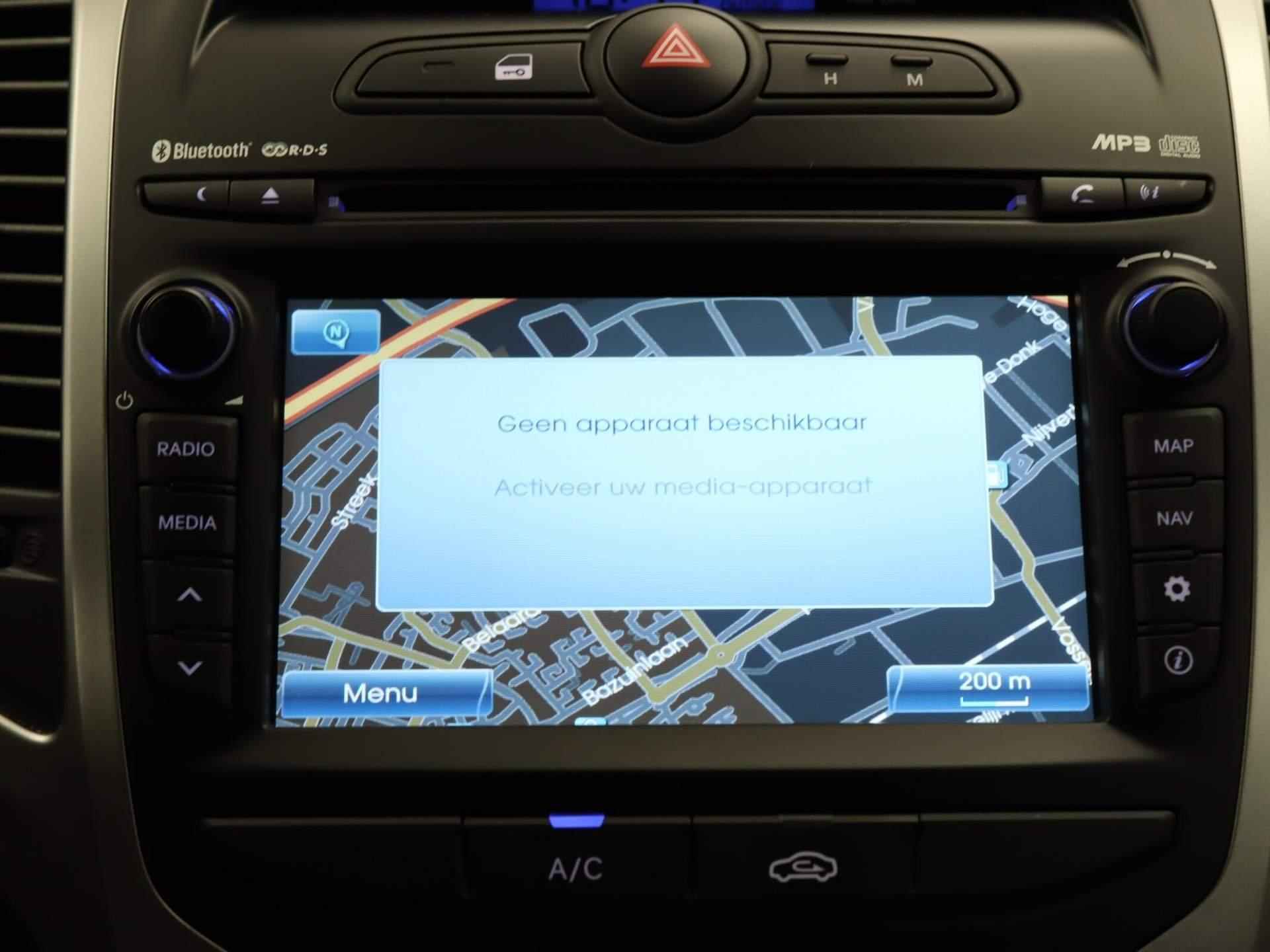 Hyundai ix20 1.6i Go! - ORIGINEEL NEDERLANDSE AUTO - TREKHAAK (1.100 KG GEREMD TREKGEWICHT) - NAVIGATIE - ACHTERUITRIJ CAMERA - PARKEERSENOSREN ACHTER - MULTIMEDIA VOORBEREIDING - 30/36