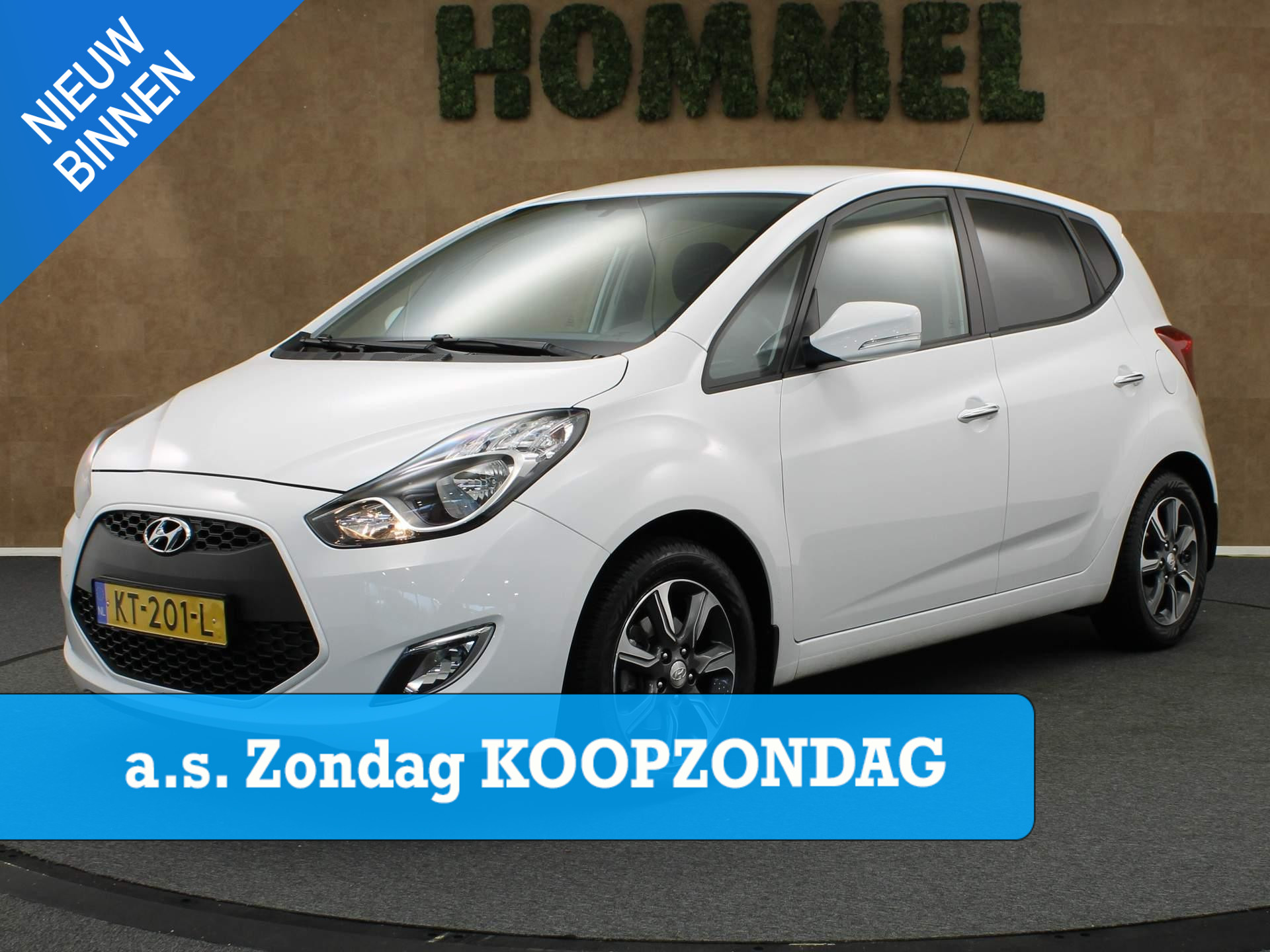 Hyundai ix20 1.6i Go! - ORIGINEEL NEDERLANDSE AUTO - TREKHAAK (1.100 KG GEREMD TREKGEWICHT) - NAVIGATIE - ACHTERUITRIJ CAMERA - PARKEERSENOSREN ACHTER - MULTIMEDIA VOORBEREIDING