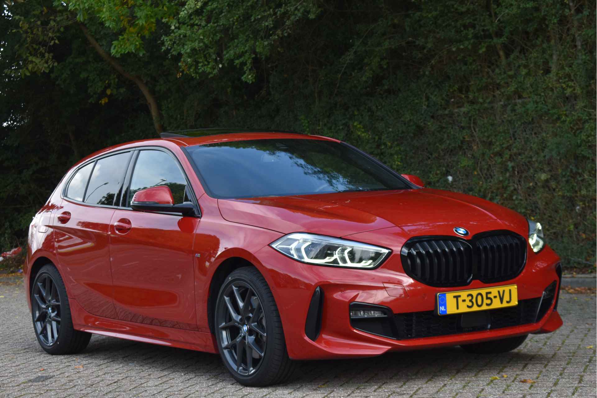 BMW 1-serie 120i M-Sport | NL-Auto | Nieuw € 60.000,- | Headup | Open dak | Camera | Elekt.stoelen | Carplay | Full LED - 7/84