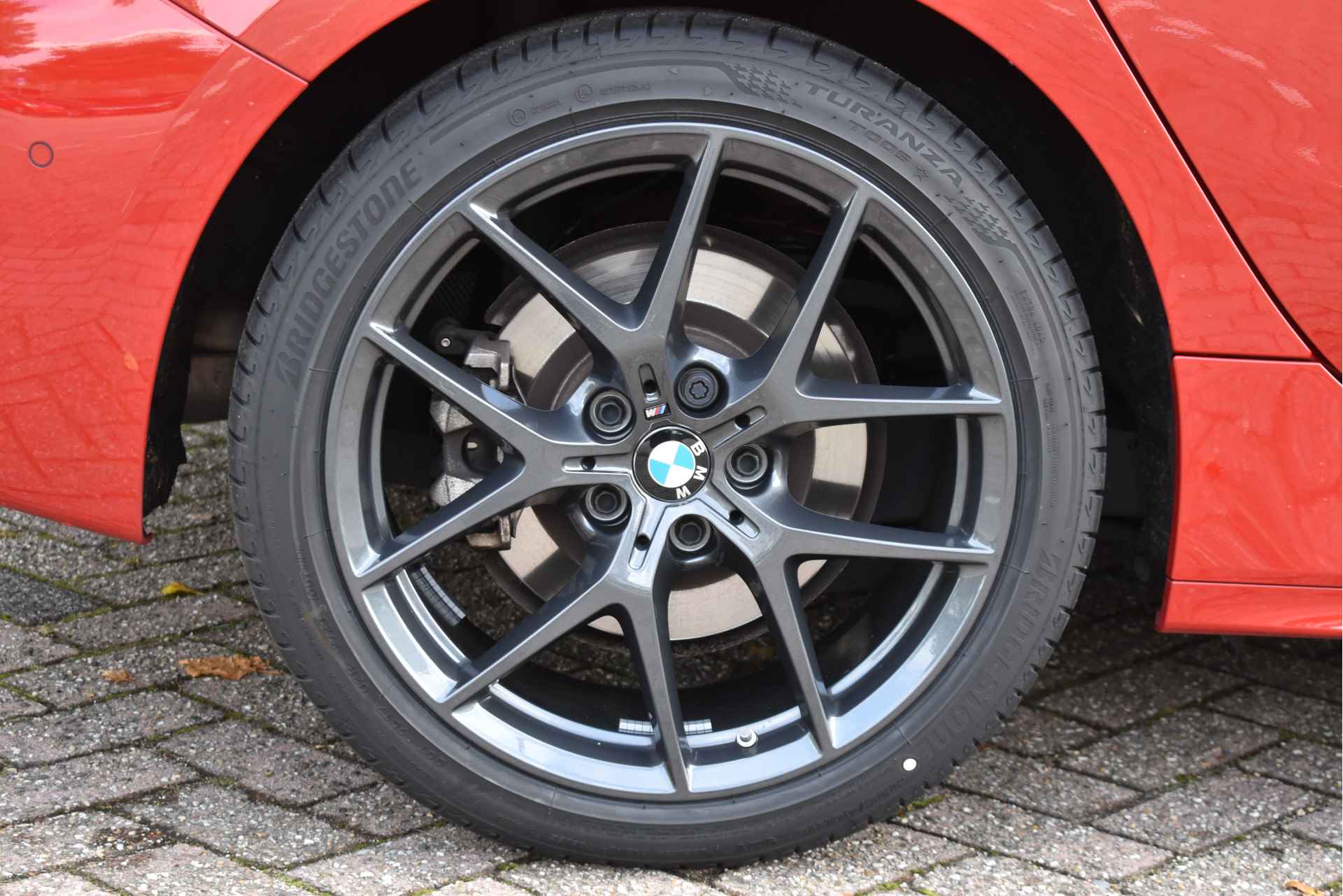 BMW 1-serie 120i M-Sport | NL-Auto | Nieuw € 60.000,- | Headup | Open dak | Camera | Elekt.stoelen | Carplay | Full LED - 37/84