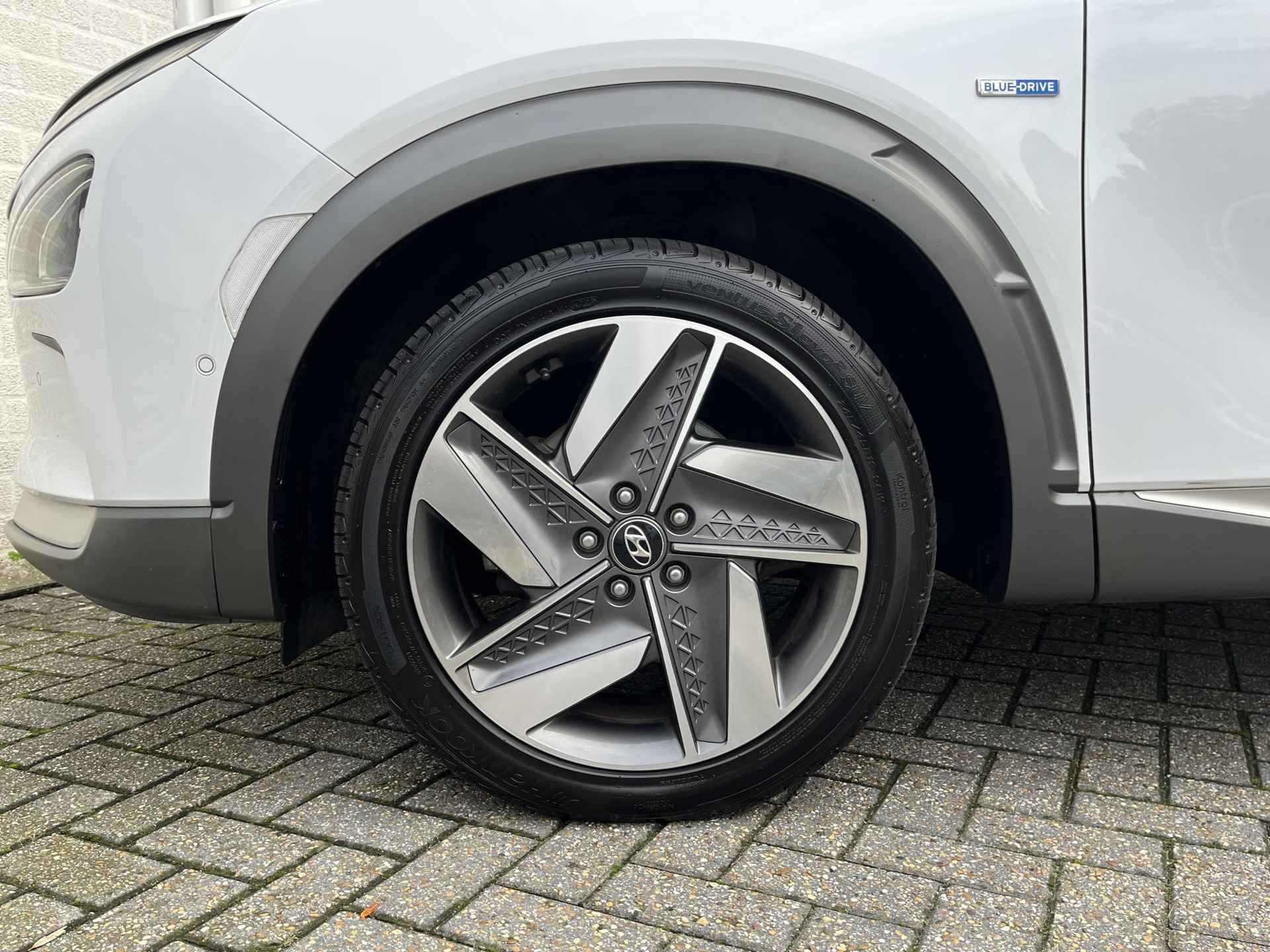 Hyundai NEXO FCEV Plus Pack || Lederen bekleding | 4% bijtelling | 19'' Lmv | Direct leverbaar || - 25/70