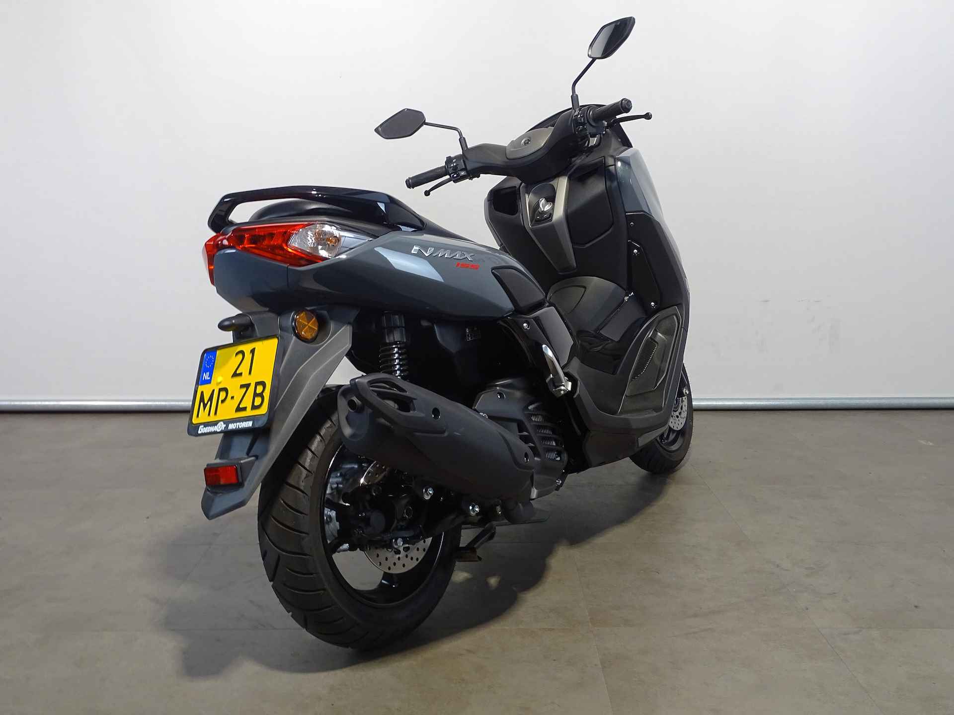 Yamaha NMAX 155 - 8/8