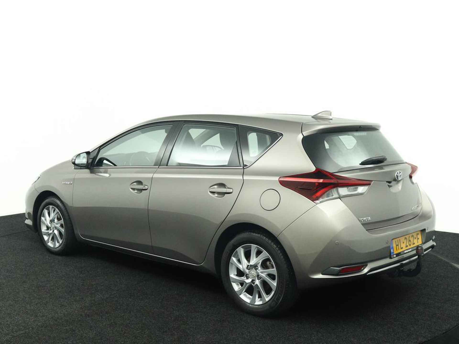 Toyota Auris 1.8 Hybrid Aspiration | Trekhaak | Navigatie | Climate Control | - 4/45