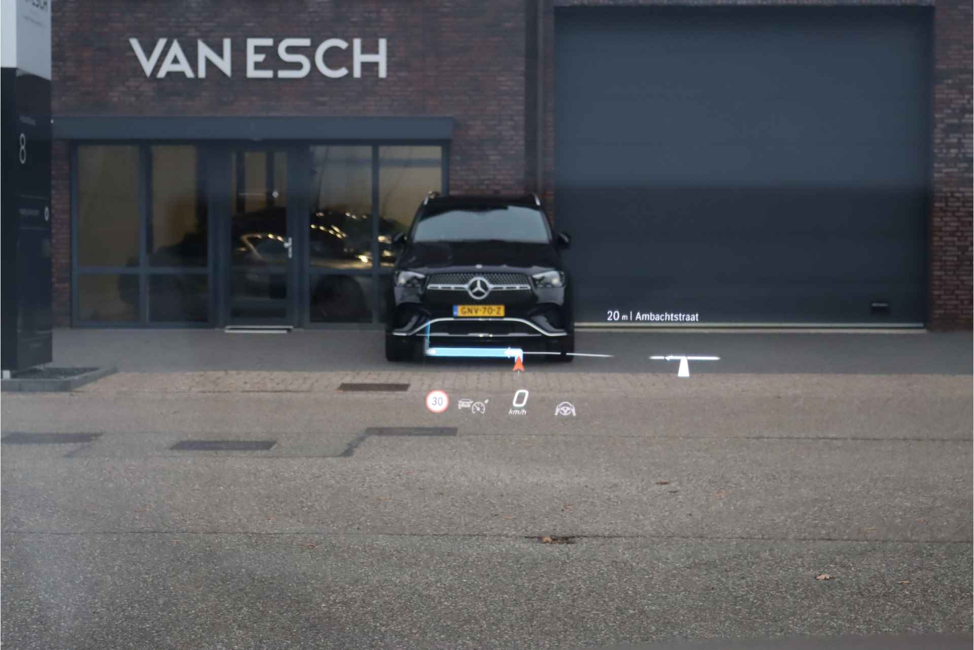 Mercedes-Benz EQE 500 4MATIC AMG Line 91 kWh | Hyperscreen | Achterasbesturing | Airmatic | Distronic+ | Stoelventilatie | Massage | Verwarmd Stuurwiel | Burmester | Digital Light | Panoramadak | - 27/51