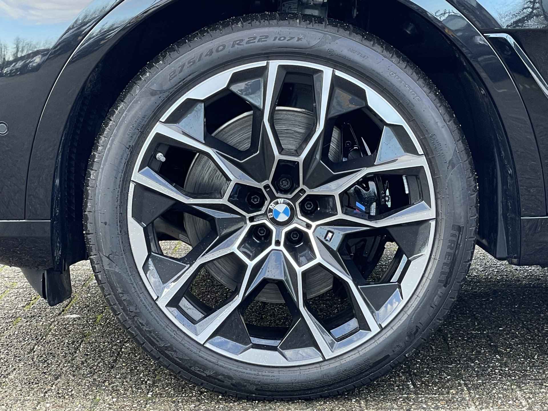 BMW X7 xDrive40i | M-Sport Pro | 22'' | Stoelvent. | Act. Steering | Park. + Driv. Prof. | Harman/Kardon | Panorama. | Leder. dashboard | Kristal koplamp. | Warmte Comf. voor | Trekhaak | Getint glas - 6/46