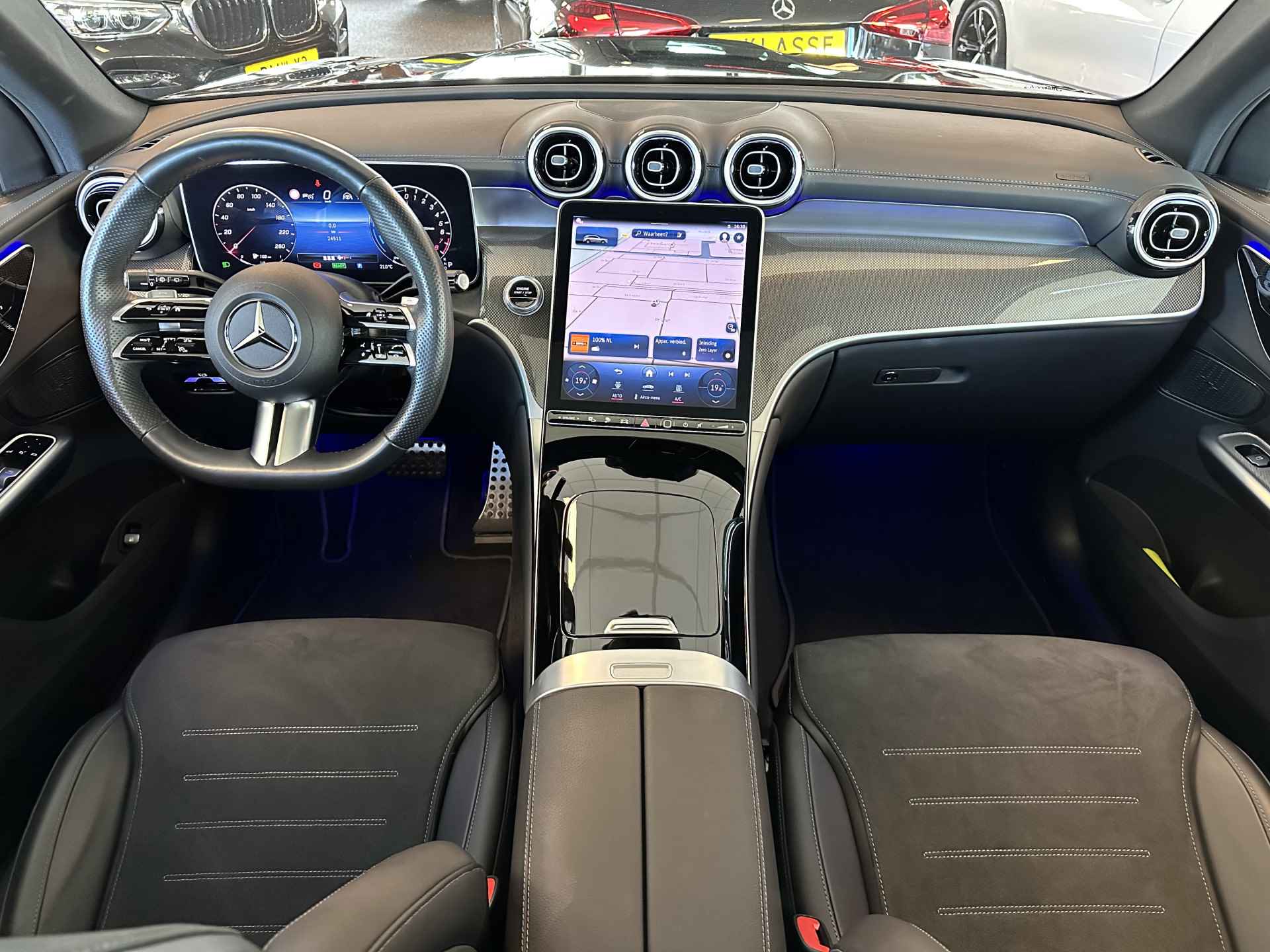 Mercedes-Benz GLC 300e 4MATIC AMG Line ADVANCED PLUS Trekhaak | Digital Light | Pano-Dak | HUD | 360-Camera Let op getoonde set om velgen 21 inch AMG tegen meerprijs 3000,— - 3/39