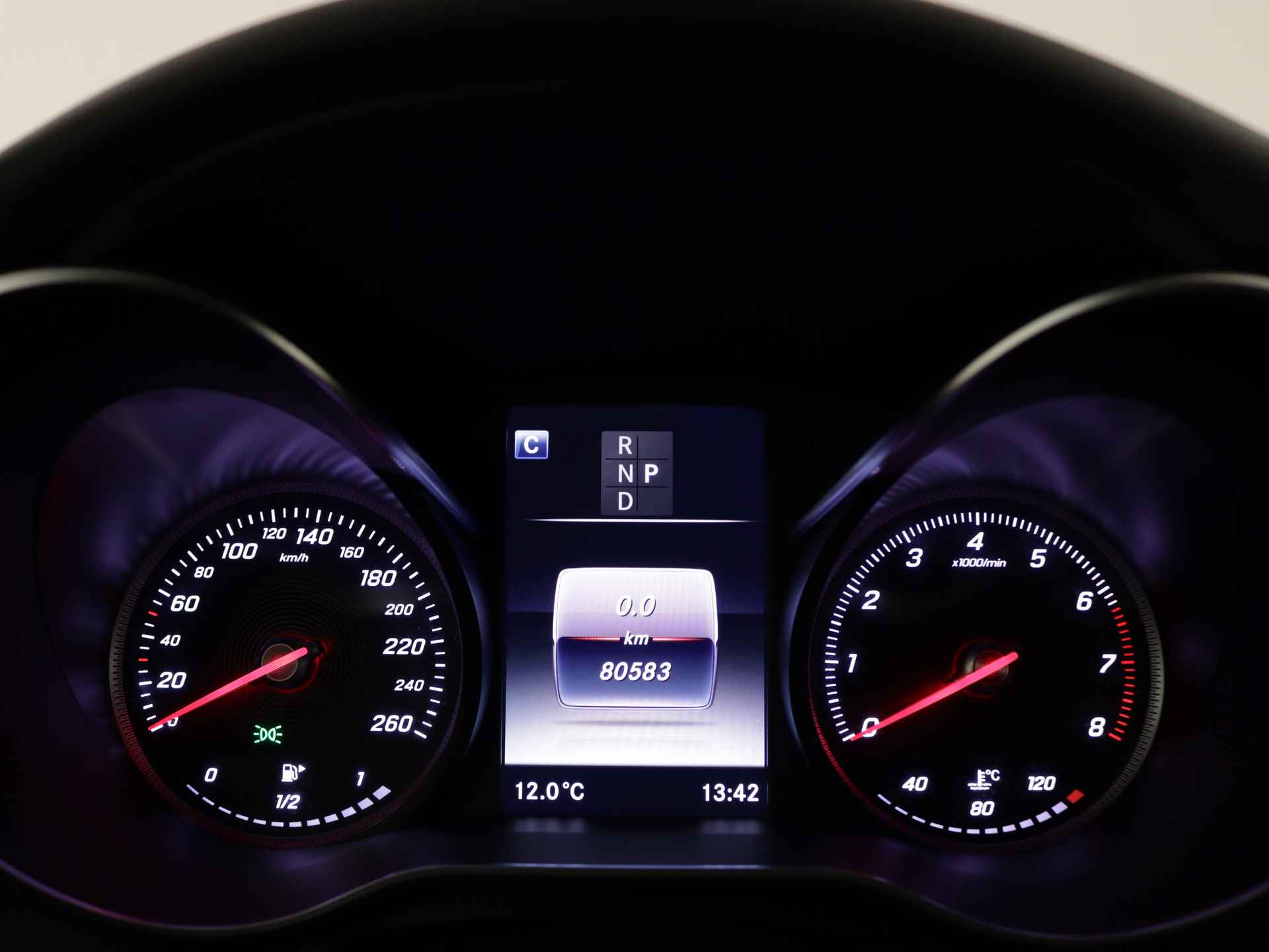 Mercedes-Benz C-Klasse 180 Business Solution AMG | Alarm | Dodehoekassistent | Stoelverwarming | Parkeerpakket met camera | LED | Navigatie | Inclusief 24 maanden Mercedes-Benz Certified garantie voor Europa. - 6/39