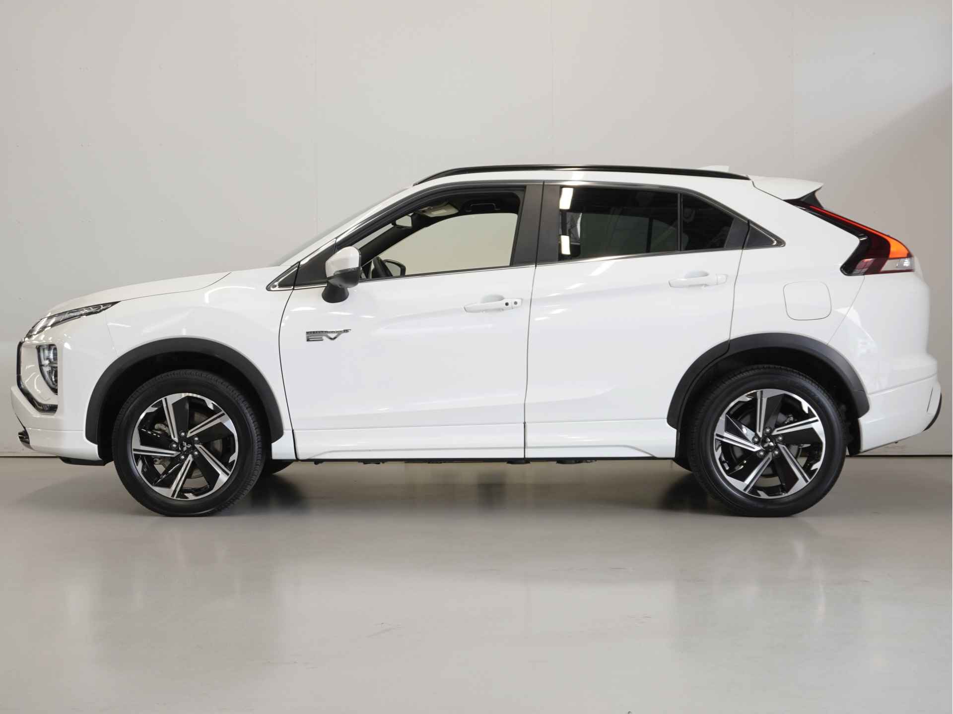 Mitsubishi Eclipse Cross 2.4 PHEV Executive | Navigatie | 360° camera | Adaptieve cruise control | Stuurverwarming - 3/50