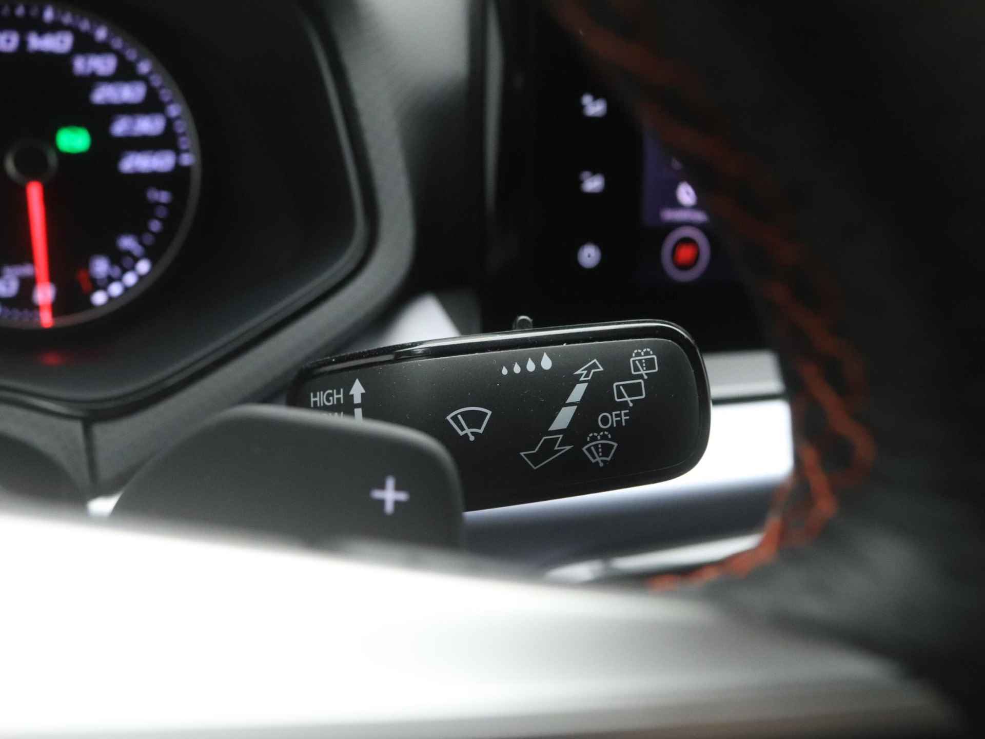 SEAT Ibiza 1.5 TSI FR Business Intense Plus automaat | CarPlay | Navigatie | Parkeersensoren | Achteruitrijcamera | Stoelverwarming | LED verlichting - 25/41