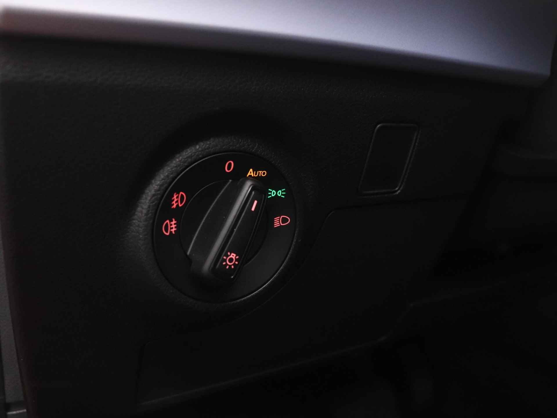 SEAT Ibiza 1.5 TSI FR Business Intense Plus automaat | CarPlay | Navigatie | Parkeersensoren | Achteruitrijcamera | Stoelverwarming | LED verlichting - 37/41