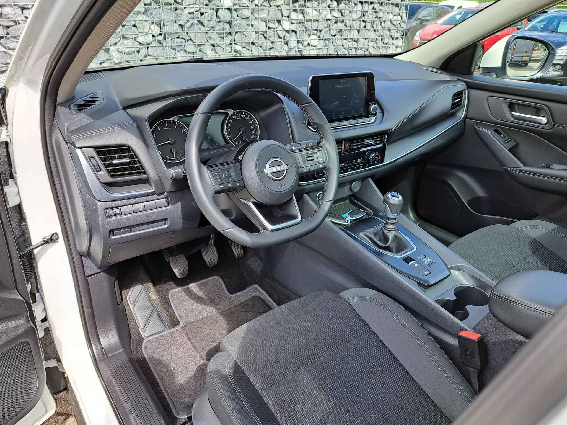 Nissan Qashqai 1.3 MHEV Acenta  | Panorama dak | Apple Carplay/Android Auto | Achteruitrijcamera | Full-LED koplampen - 11/33