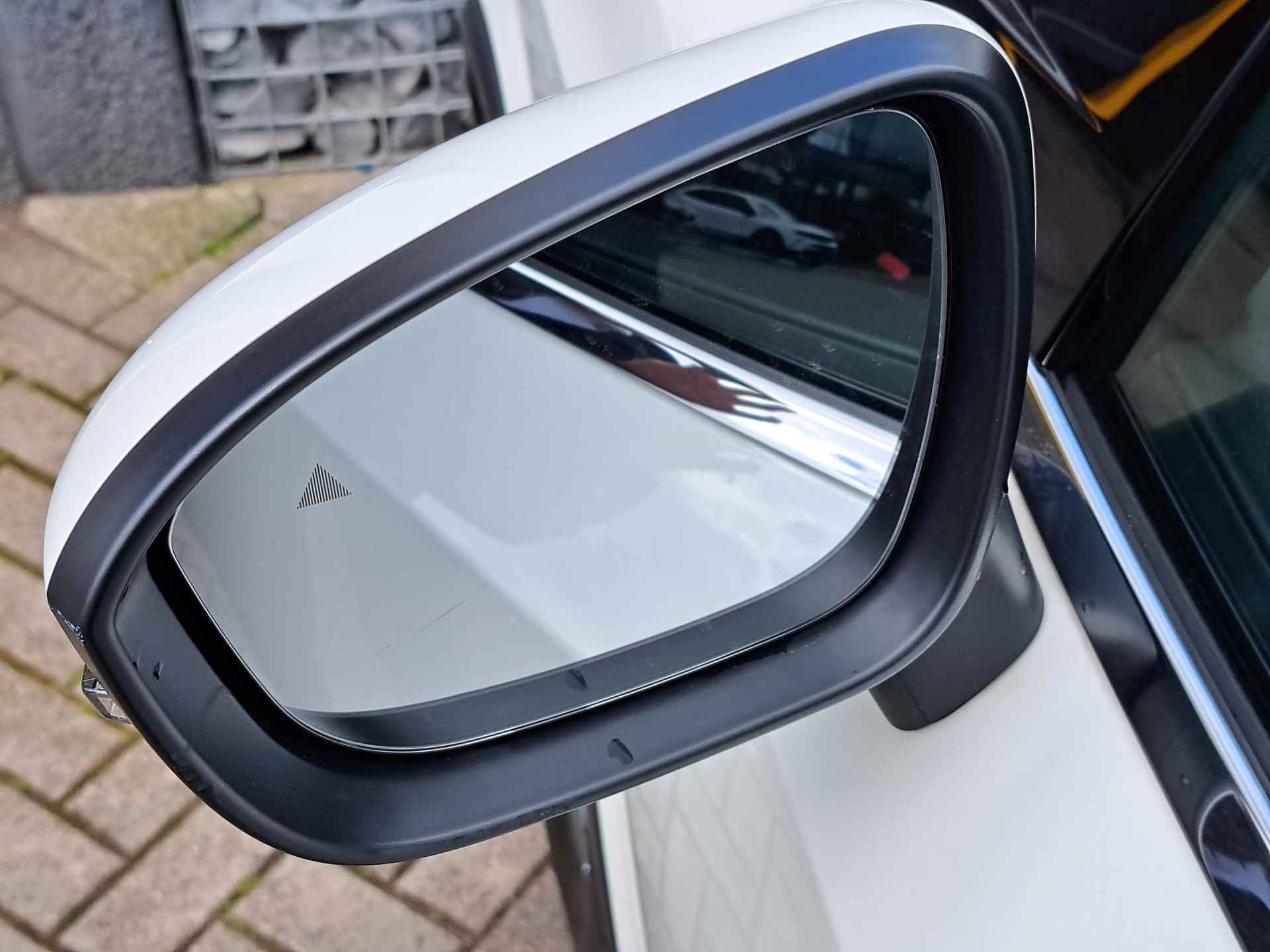 Nissan Qashqai 1.3 MHEV Acenta  | Panorama dak | Apple Carplay/Android Auto | Achteruitrijcamera | Full-LED koplampen - 13/33