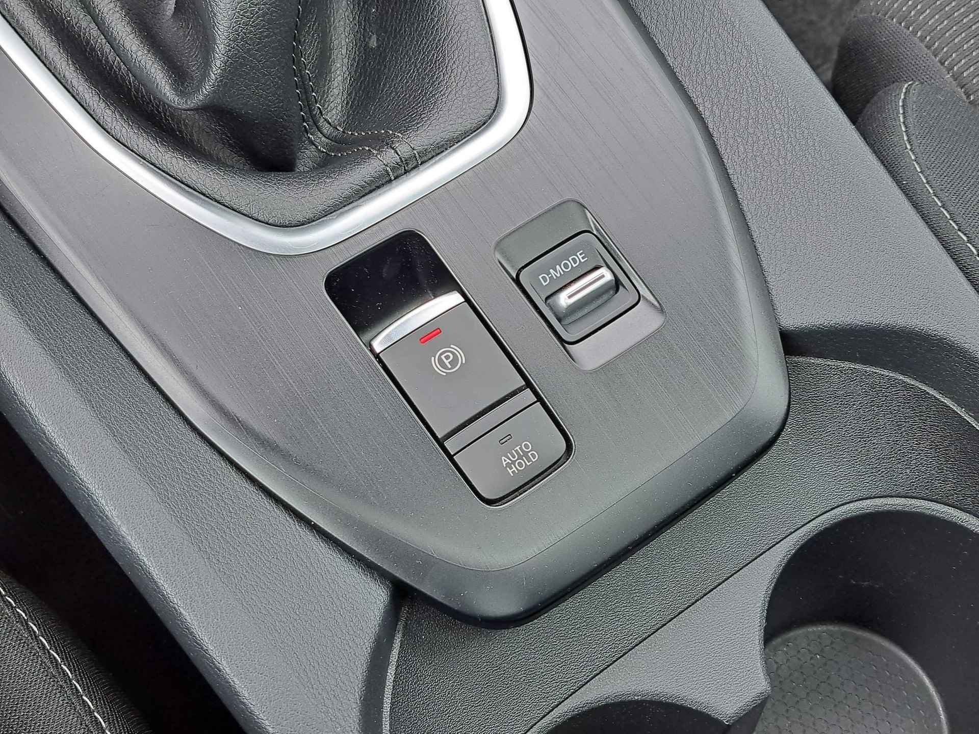 Nissan Qashqai 1.3 MHEV Acenta  | Panorama dak | Apple Carplay/Android Auto | Achteruitrijcamera | Full-LED koplampen - 25/33