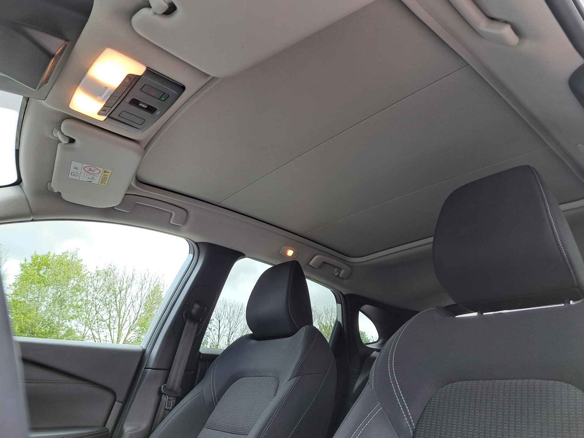 Nissan Qashqai 1.3 MHEV Acenta  | Panorama dak | Apple Carplay/Android Auto | Achteruitrijcamera | Full-LED koplampen - 27/33