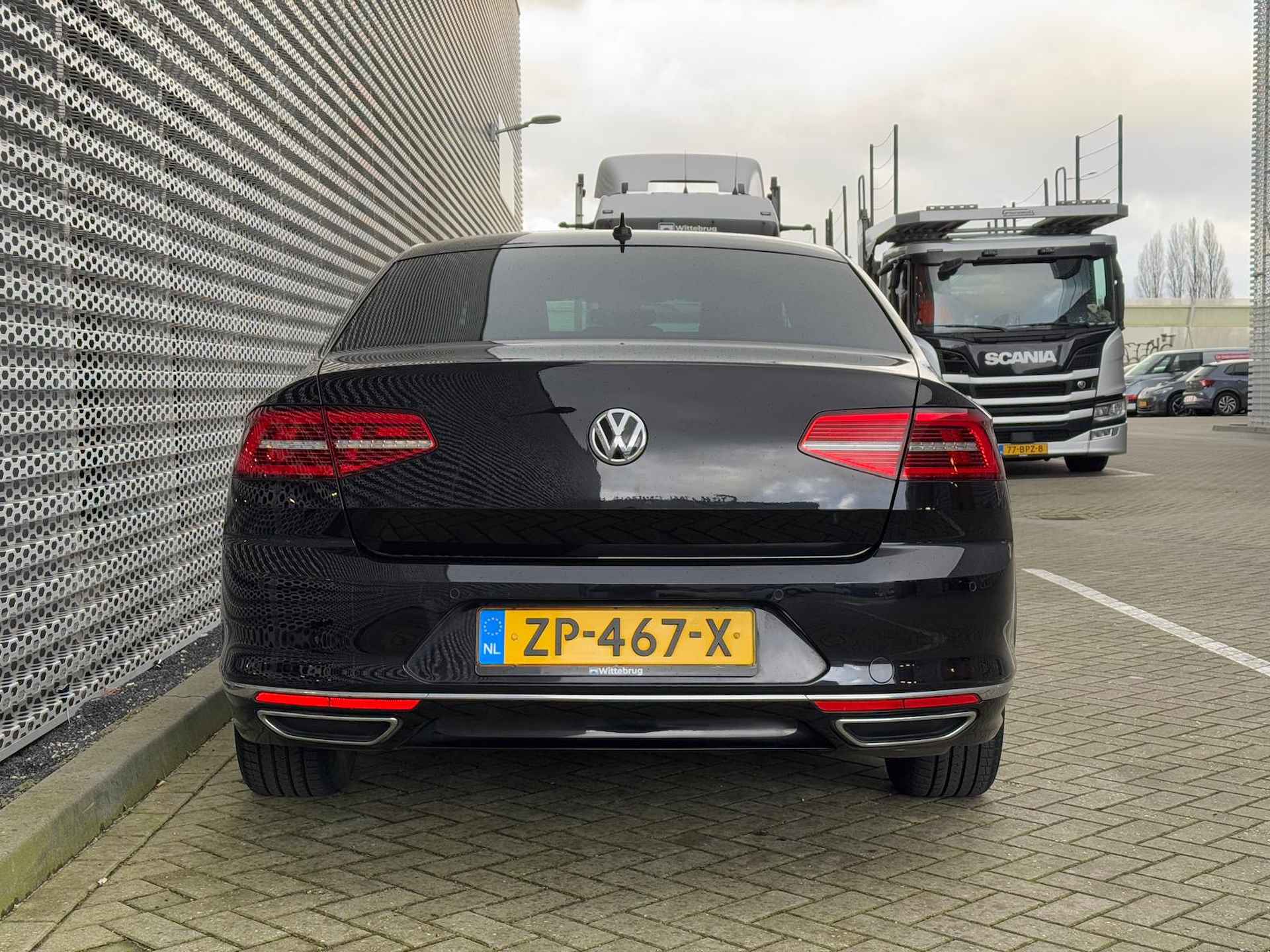 Volkswagen Passat 1.5 TSI Highline Business R / 3xR-Line / Panoramadak / Digitale Cockpit / Lederen Bekleding / Achteruitrijcamera / Stoelverwarming P4 - 7/32