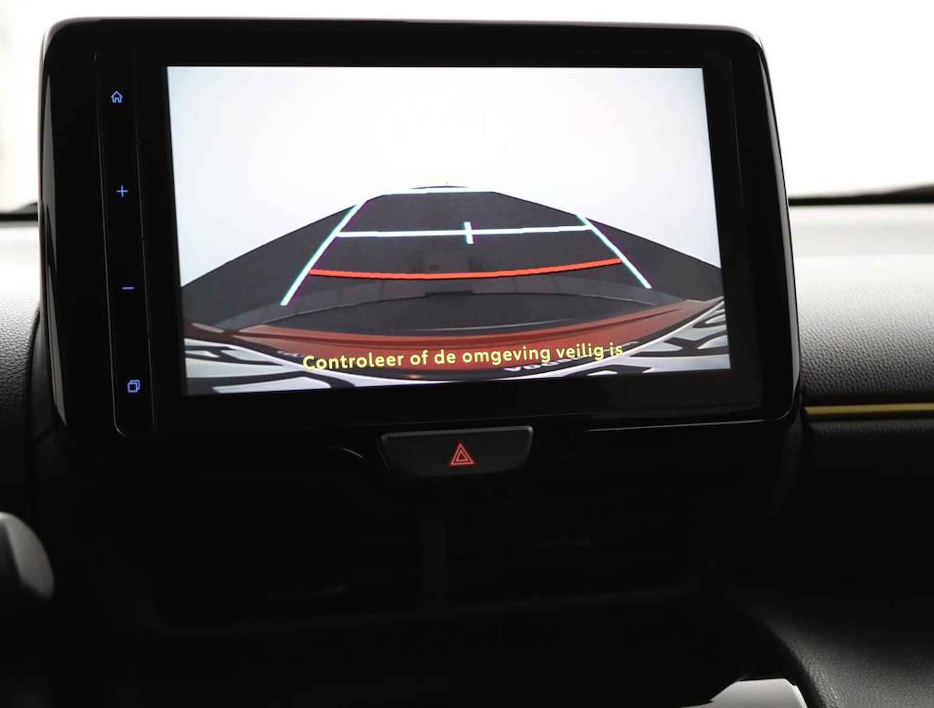 Toyota Yaris Cross 1.5 Hybrid Executive | Navigatie | Climate Control | Parkeercamera | - 8/58