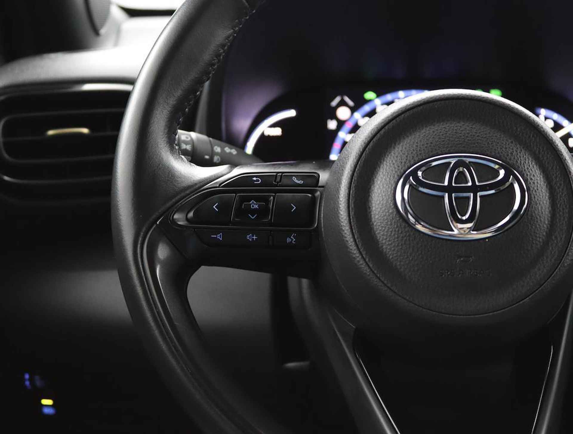 Toyota Yaris Cross 1.5 Hybrid Executive | Navigatie | Climate Control | Parkeercamera | - 19/58