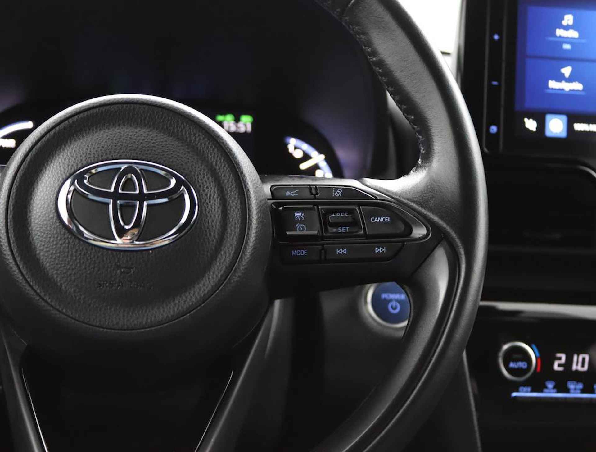 Toyota Yaris Cross 1.5 Hybrid Executive | Navigatie | Climate Control | Parkeercamera | - 21/58