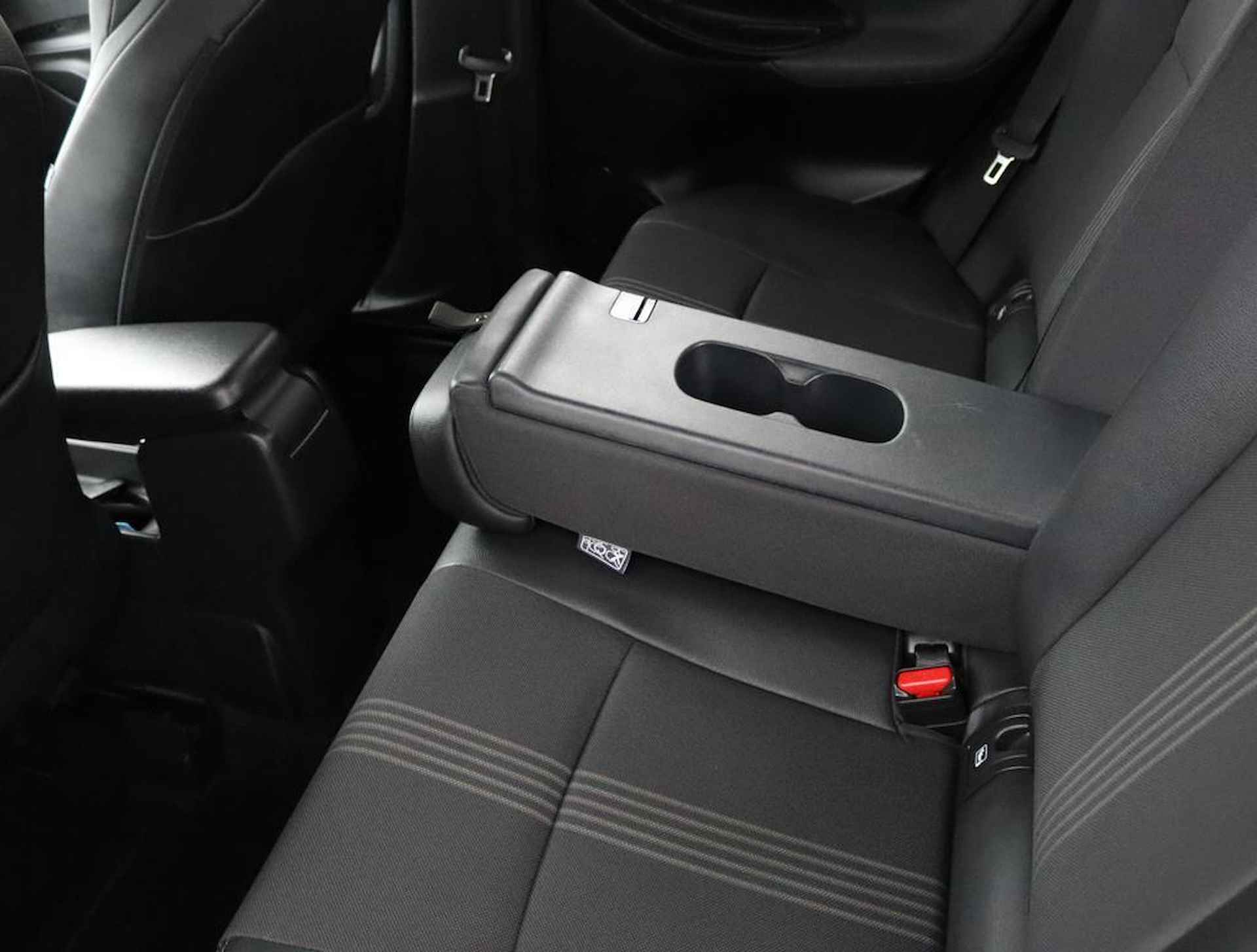 Toyota Yaris Cross 1.5 Hybrid Executive | Navigatie | Climate Control | Parkeercamera | - 47/58