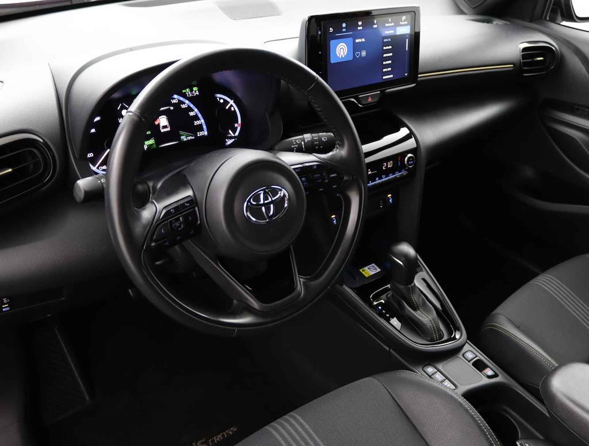 Toyota Yaris Cross 1.5 Hybrid Executive | Navigatie | Climate Control | Parkeercamera | - 53/58