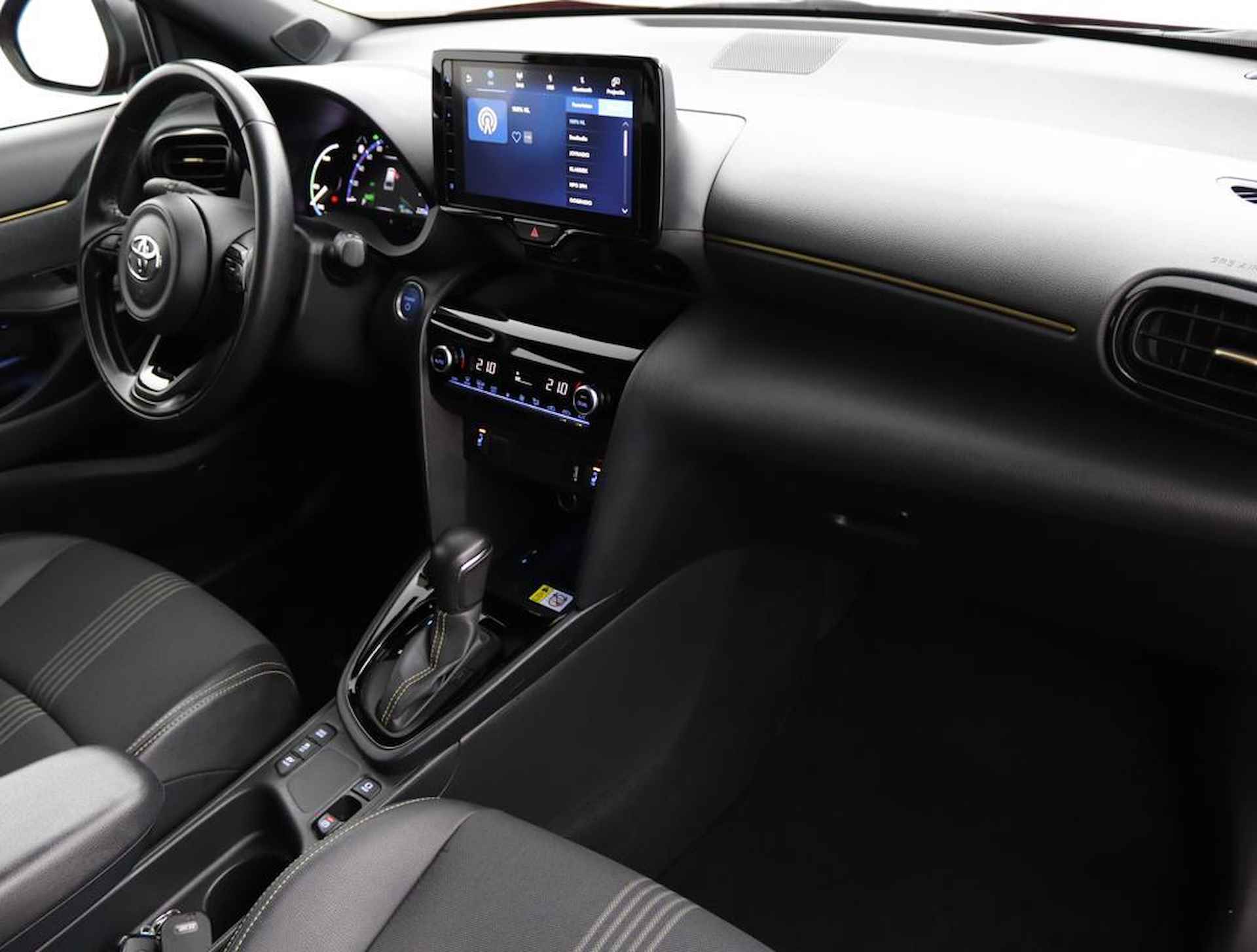 Toyota Yaris Cross 1.5 Hybrid Executive | Navigatie | Climate Control | Parkeercamera | - 54/58