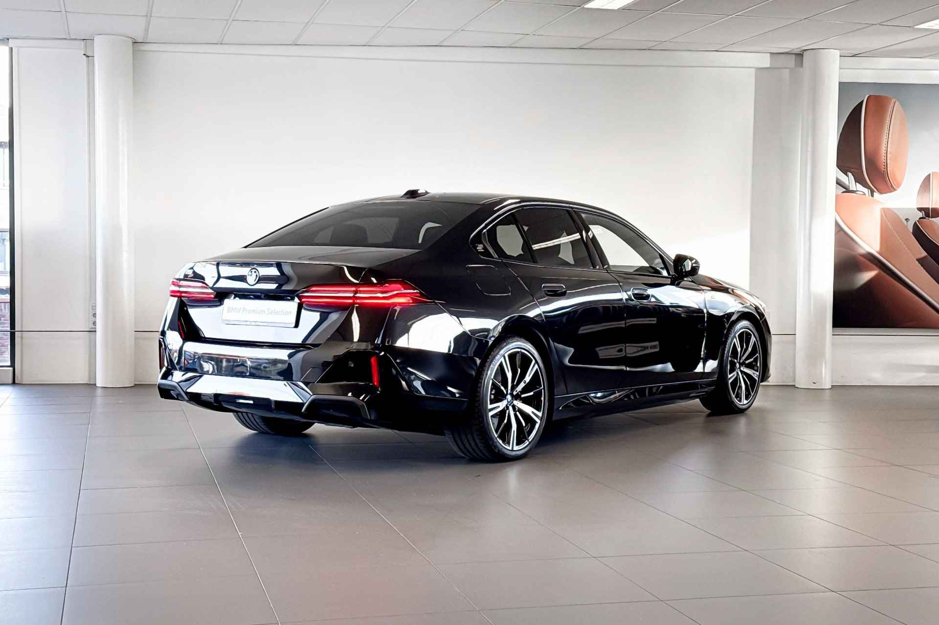 BMW i5 Sedan eDrive40 84 kWh | M Sport | Harman Kardon| Headup Display | Stoelventilatie | Glazen Panoramadak | - 5/27