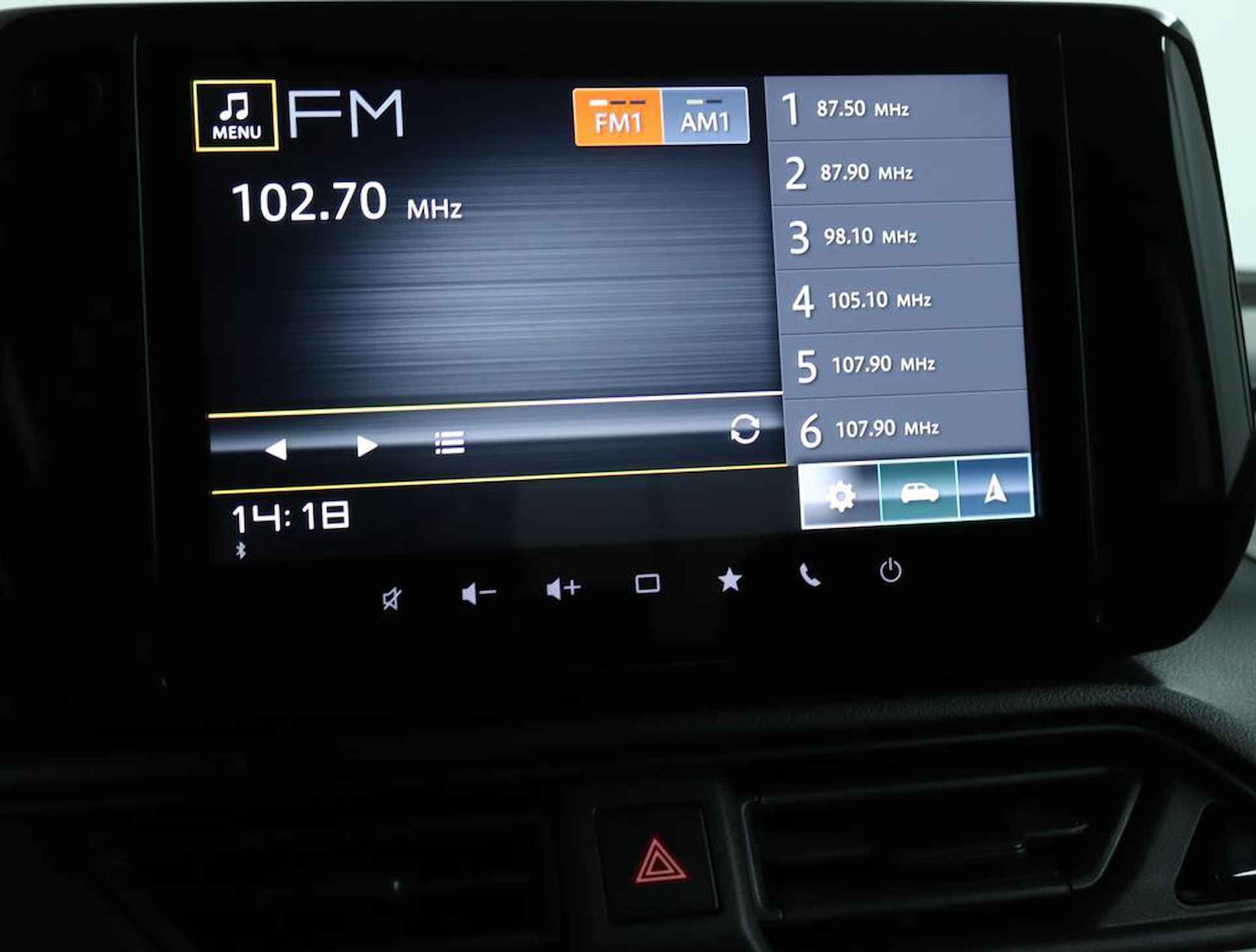 Suzuki Swift 1.2 Select Smart Hybrid | NEW 2024 | Apple Carplay/Android Auto | Airco | Camera achter | Adaptieve Cruise Control | Parkeersensoren achter | - 9/50