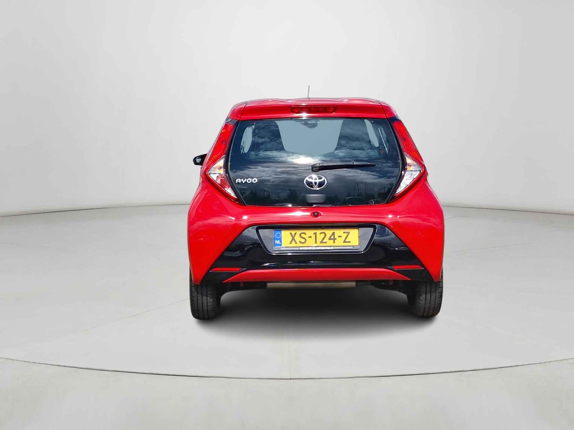 Toyota Aygo 1.0 VVT-i x-play | Apple CarPlay / Android Auto | Parkeercamera | Rijklaarprijs incl. garantie | - 5/27