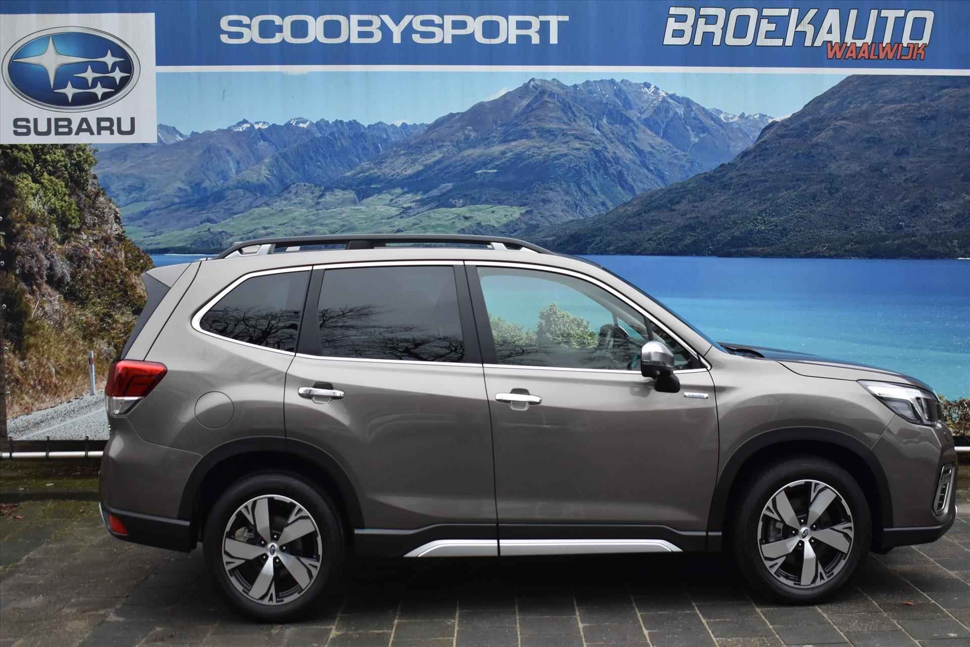 Subaru Forester 2.0i e-BOXER MHEV CVT First Edition - 35/51