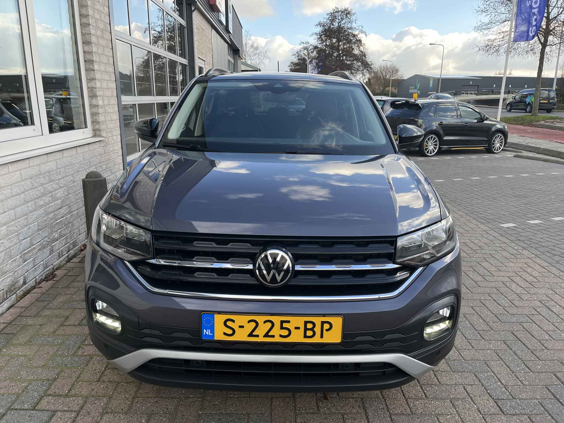 Volkswagen T-Cross 1.0 TSI Life / GARANTIE TM 01-2027/ PARK. SENSOREN + CAMERA/ NAVI/ DIGITAL DASH/ CRUISE/ APP- CONNECT/ CLIMA/ DAB/ 17" LMV - 30/37