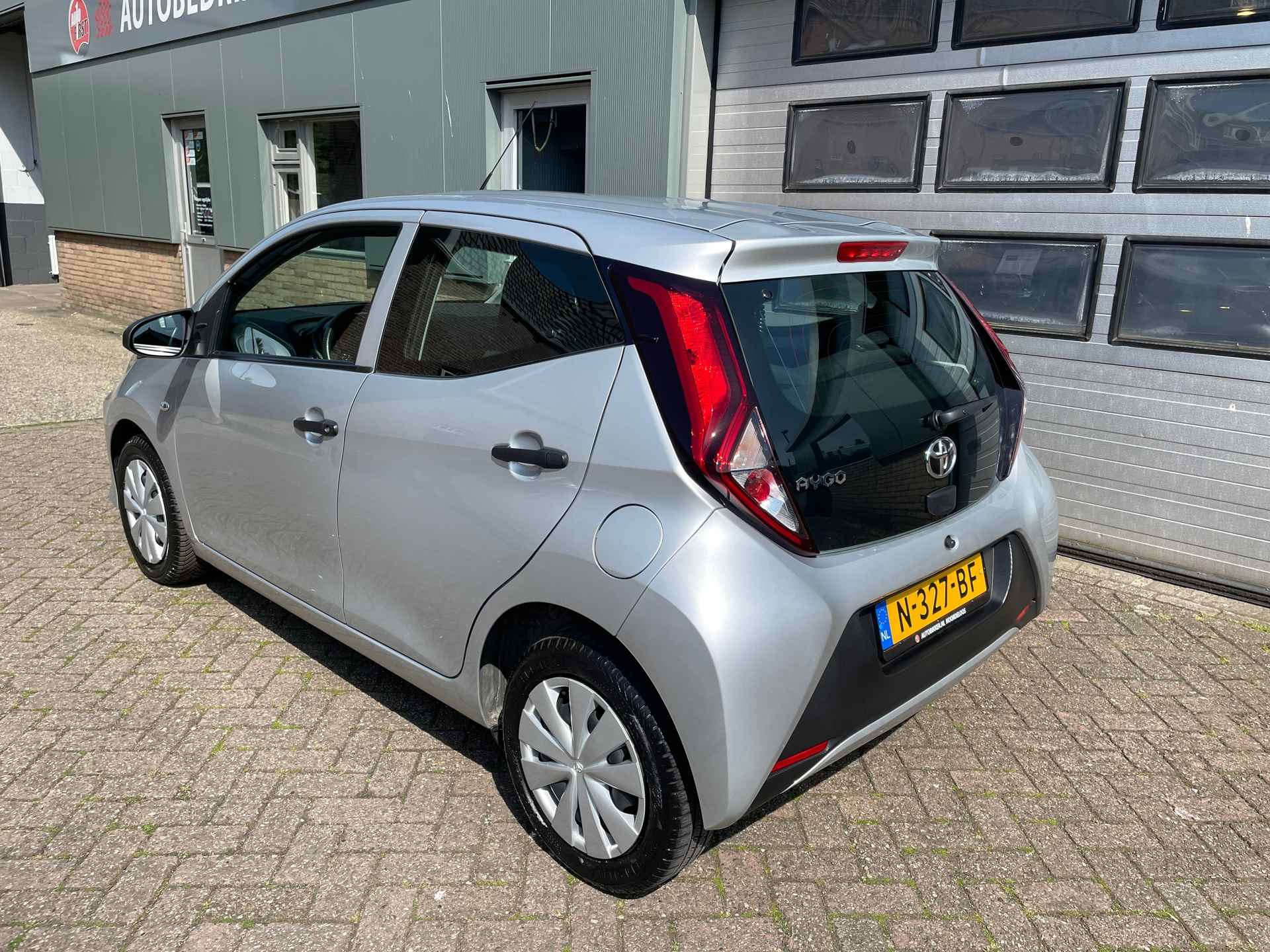 Toyota Aygo 1.0 VVT-i x-fun - 3/16