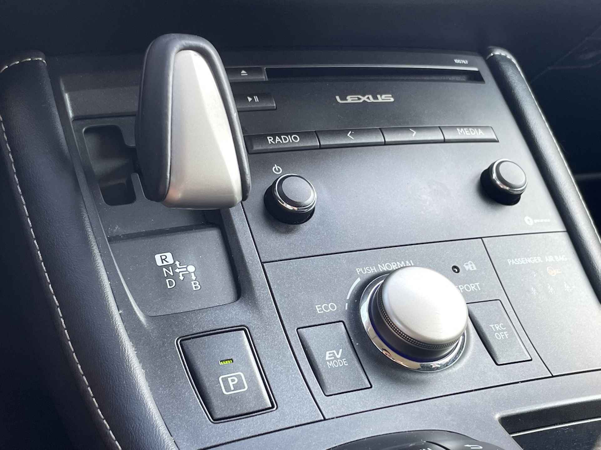 Lexus CT 200h Business Line Hybrid Automaat | Camera | Navigatie - 20/32