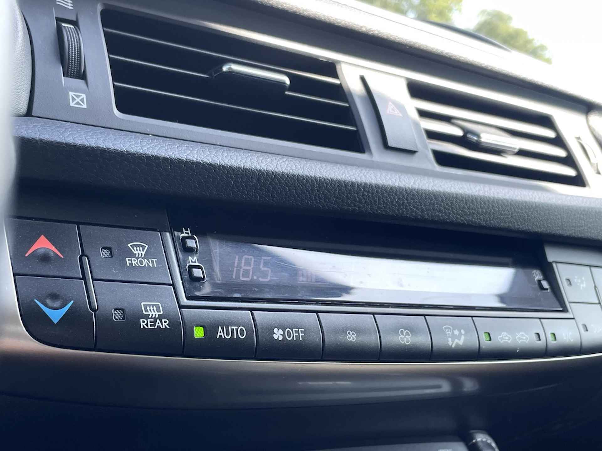 Lexus CT 200h Business Line Hybrid Automaat | Camera | Navigatie - 22/32