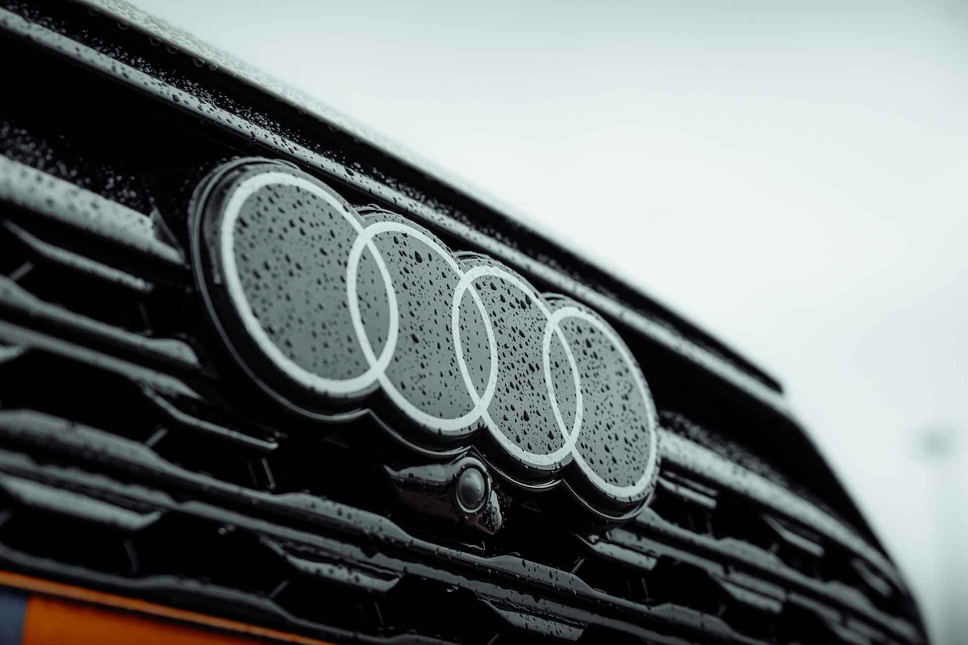Audi Q8 e-tron 55 quattro Advanced Edition Plus 115 kWh | Panoramadak | Sportstoelen | Leder-Dinamica | Optiek zwart | 22" LM velgen | Stuurverwarming | Tweede laadpunt - 10/37