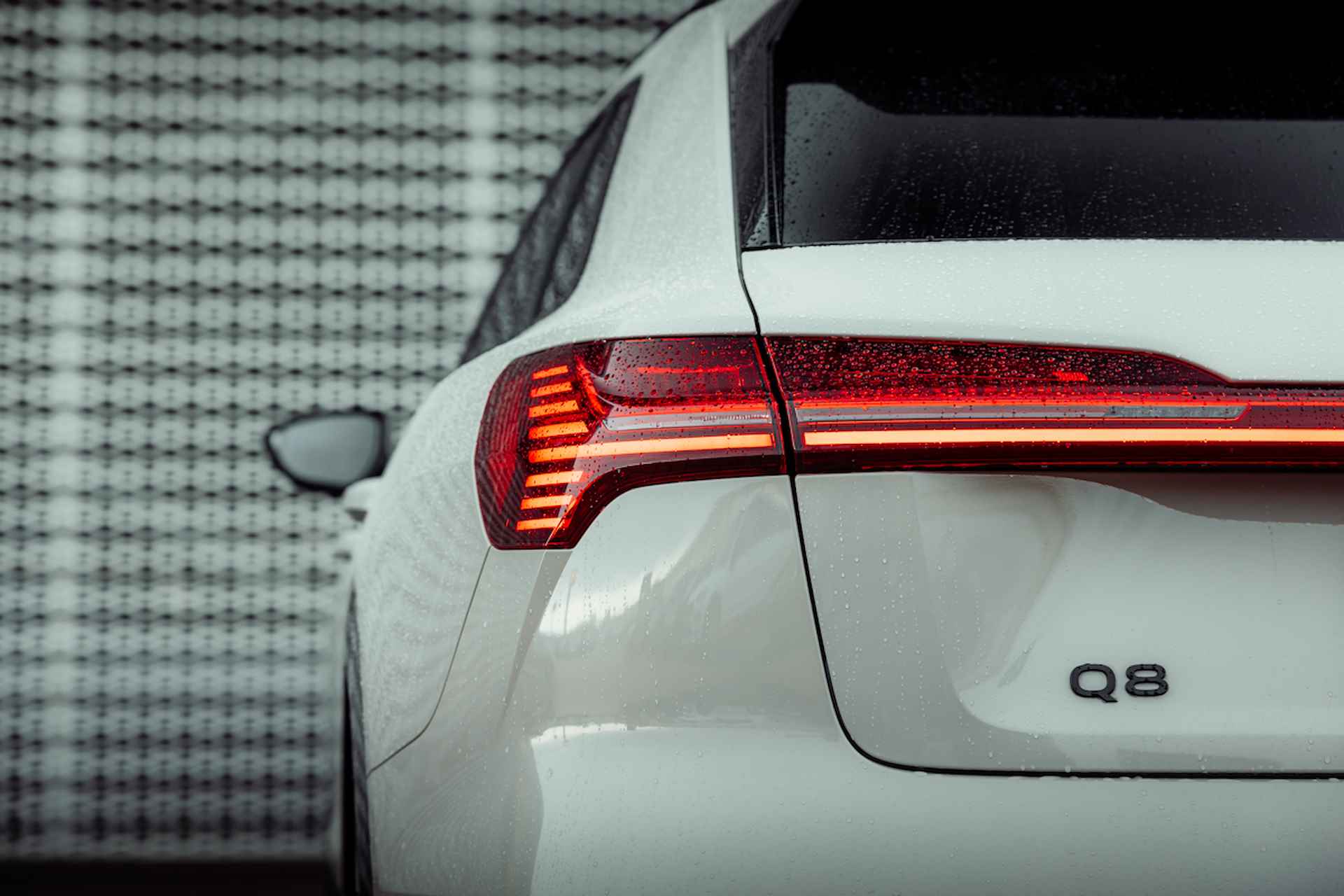 Audi Q8 e-tron 55 quattro Advanced Edition Plus 115 kWh | Panoramadak | Sportstoelen | Leder-Dinamica | Optiek zwart | 22" LM velgen | Stuurverwarming | Tweede laadpunt - 15/37