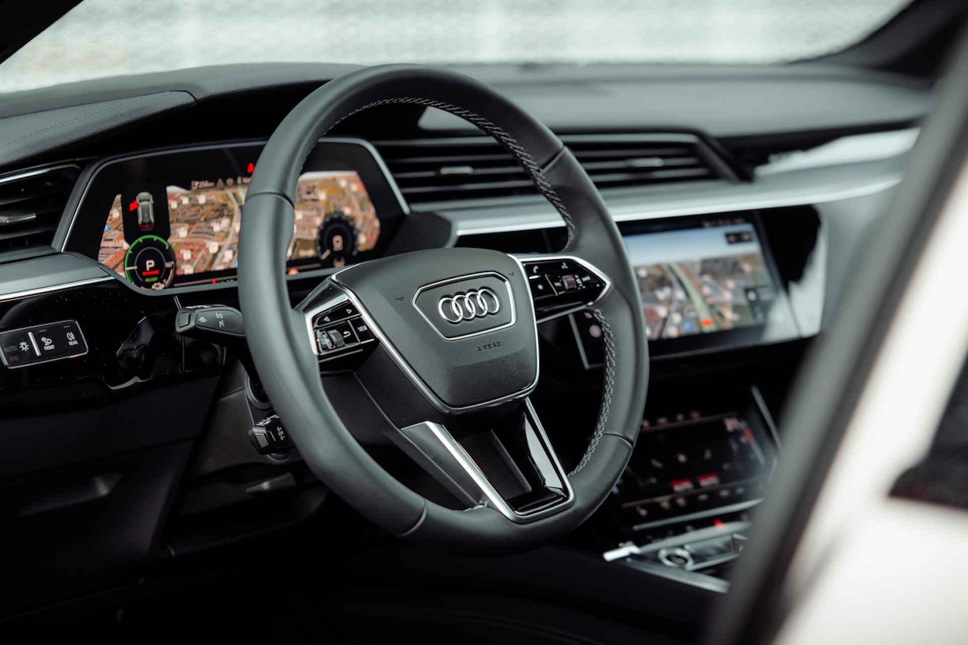 Audi Q8 e-tron 55 quattro Advanced Edition Plus 115 kWh | Panoramadak | Sportstoelen | Leder-Dinamica | Optiek zwart | 22" LM velgen | Stuurverwarming | Tweede laadpunt - 21/37
