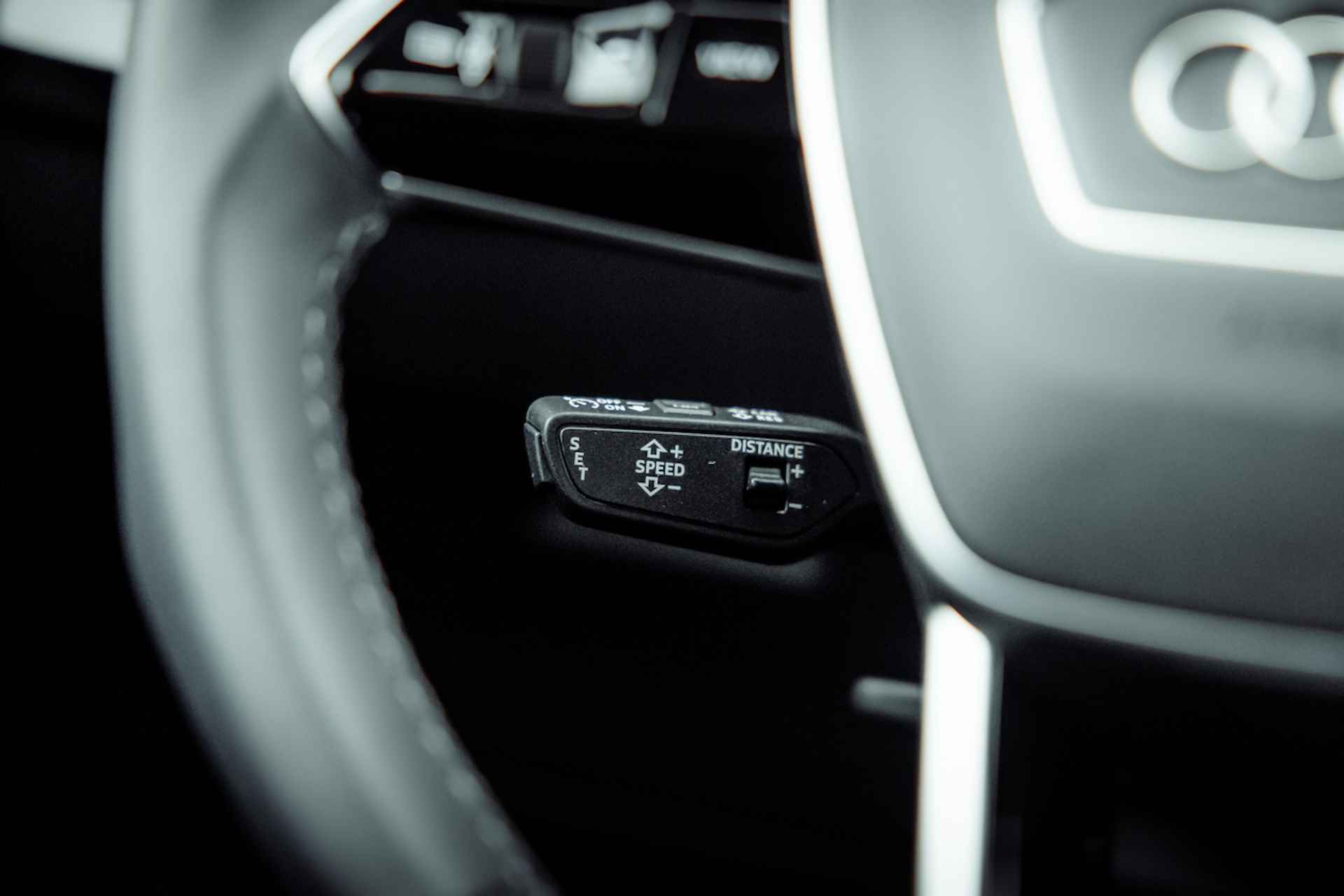 Audi Q8 e-tron 55 quattro Advanced Edition Plus 115 kWh | Panoramadak | Sportstoelen | Leder-Dinamica | Optiek zwart | 22" LM velgen | Stuurverwarming | Tweede laadpunt - 29/37