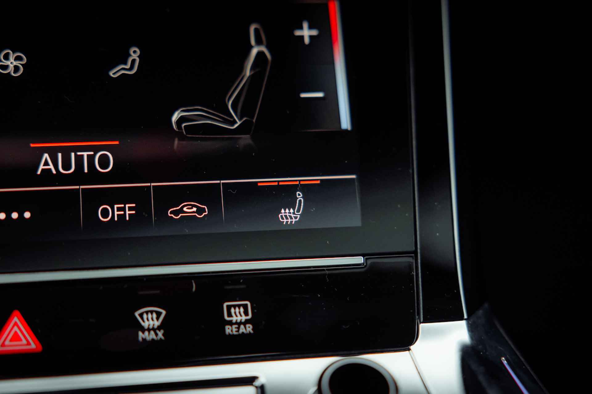 Audi Q8 e-tron 55 quattro Advanced Edition Plus 115 kWh | Panoramadak | Sportstoelen | Leder-Dinamica | Optiek zwart | 22" LM velgen | Stuurverwarming | Tweede laadpunt - 32/37